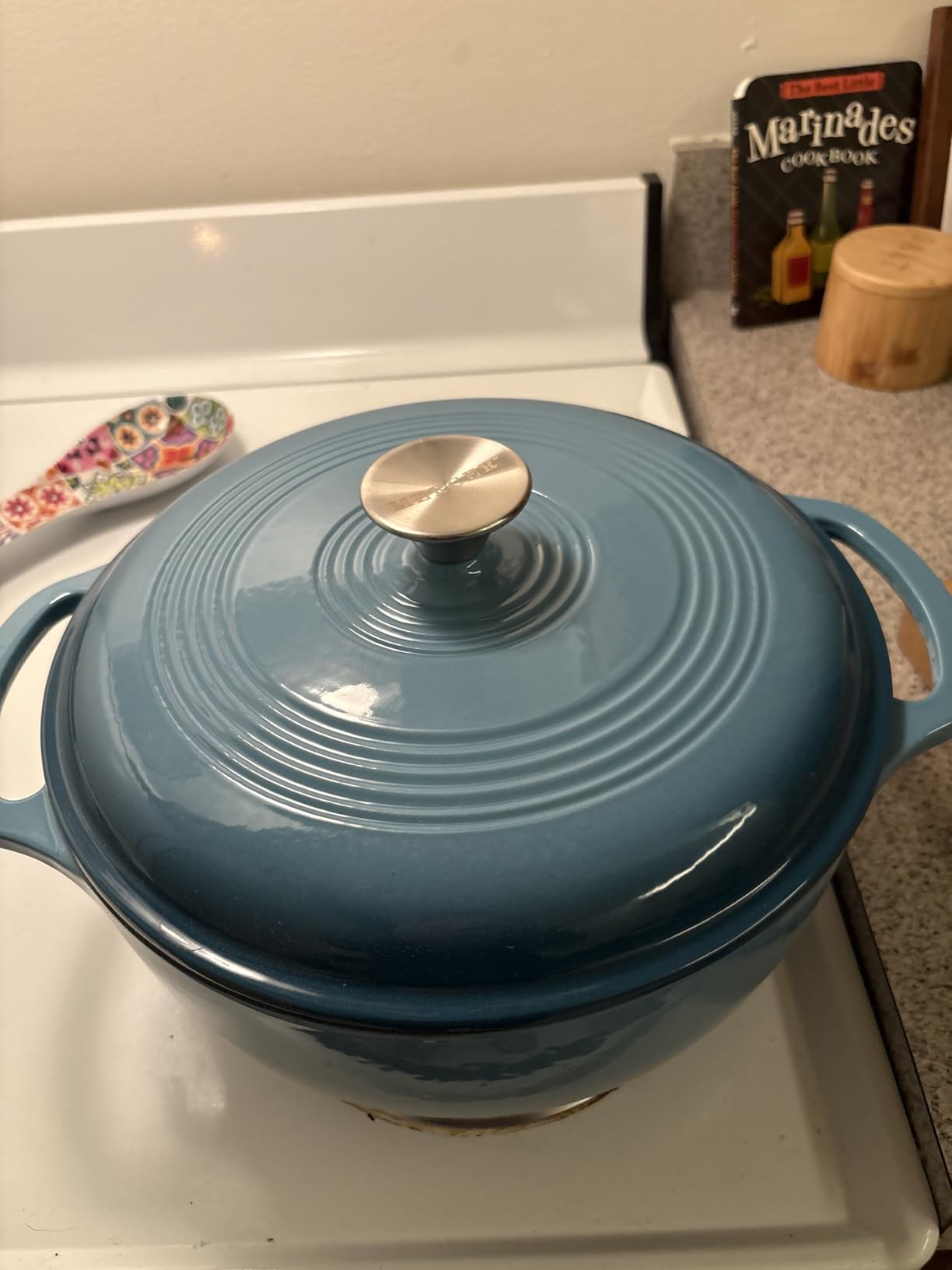 Mercer Culinary Enameled Cast Iron Round Dutch Oven, 6 qt., Turquoise customer photo 2