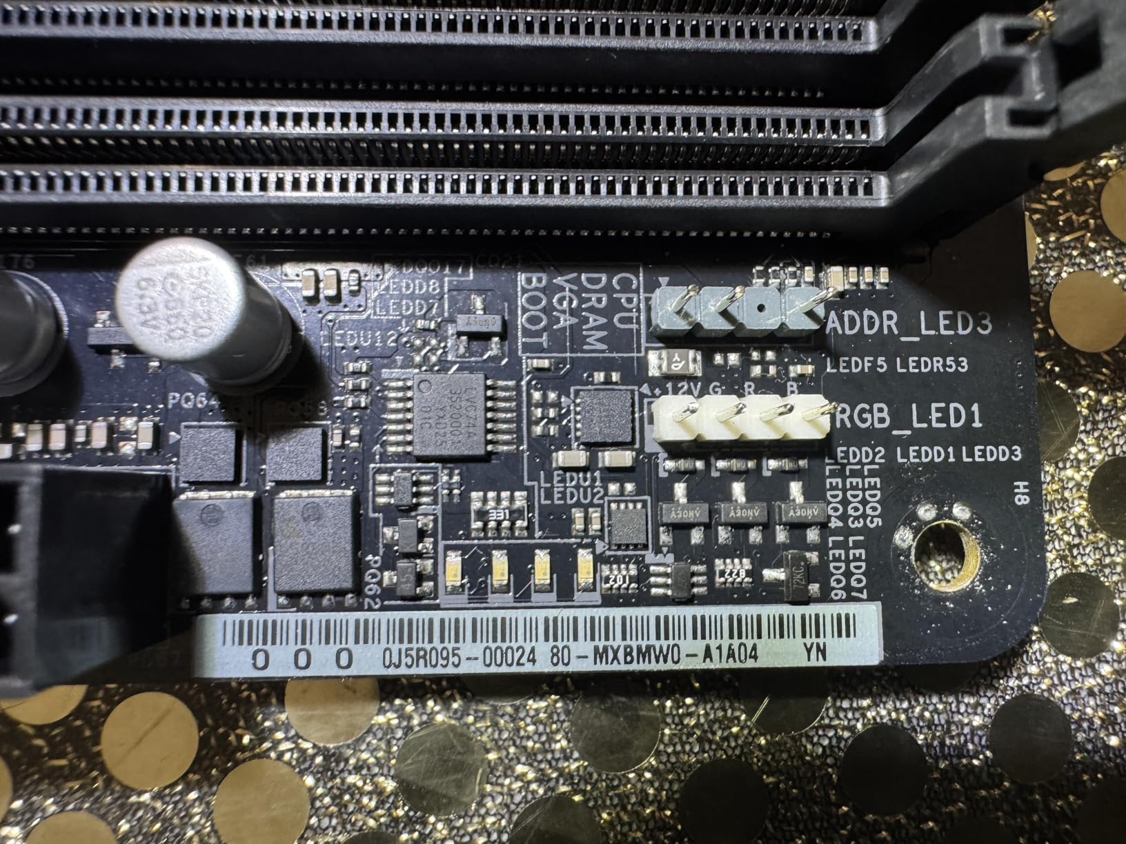 ASRock B650M PG Lightning WiFi 6E AMD Ryzen 9000/8000/7000 Series Socket AM5 B650 DDR5 up to 7200+ (OC) MHz 256 GB SATA3 Micro ATX Motherboard customer photo 2