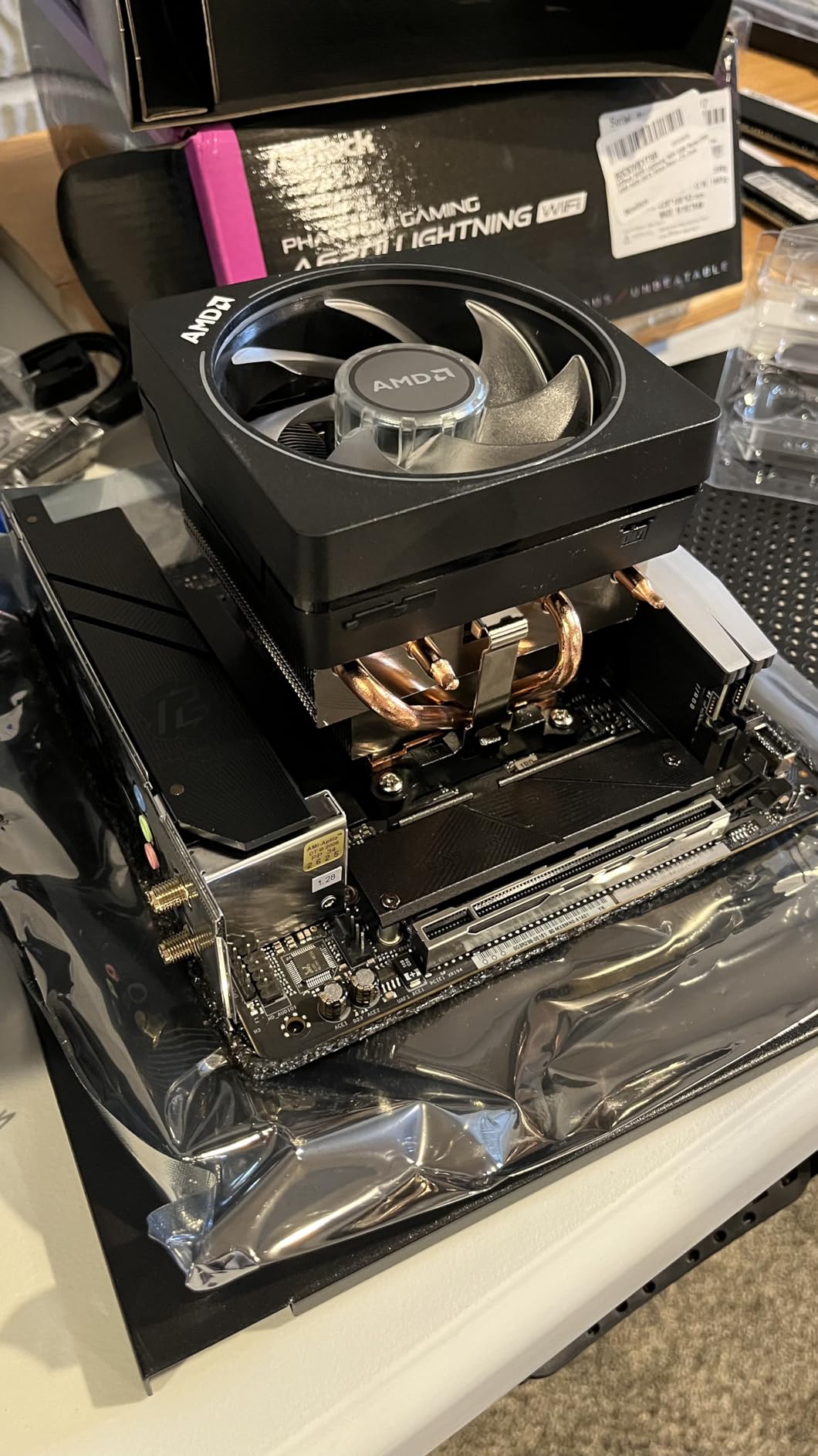 ASRock 620I LIGHTNING WIFI AM5 Ryzen7000 AMD A620 SATA 6Gb/s Mini-ITX Dual, (90-MXBMN0-A0UAYZ) customer photo 1