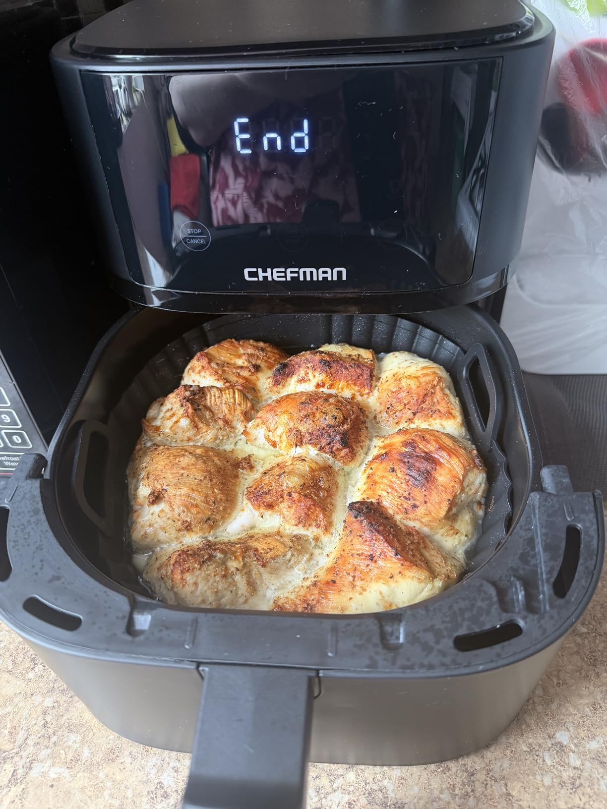 Chefman Air Fryer – 4 QT Compact Airfryer for Quick & Easy Meals in Minutes, Features Hi-Fry Technology for Extra Crisp, Touchscreen Controls with 4 Presets, Nonstick & Dishwasher Safe Basket - Black customer photo 1