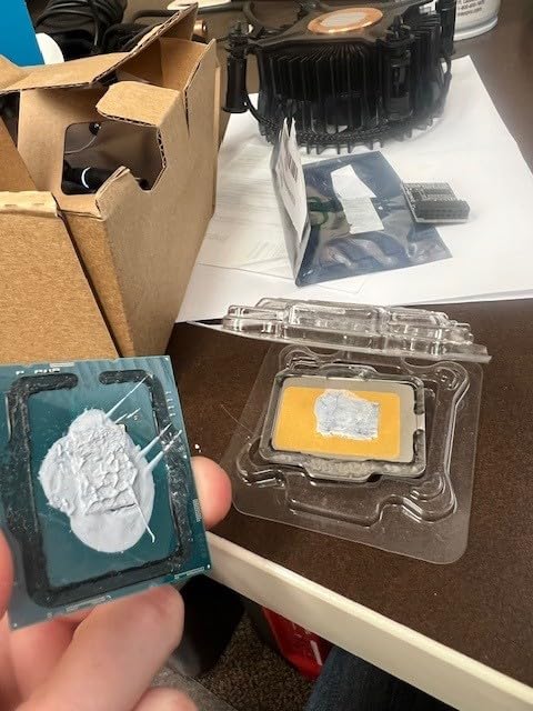 Intel® Core™ i3-14100F Desktop Processor 4 cores (4 P-cores + 0 E-cores) 4.7 GHz customer photo 2