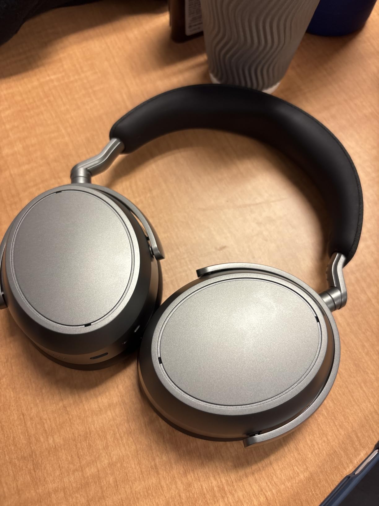 Sennheiser MOMENTUM 4 Wireless Headphones, ANC, 60 Hr Battery, Graphite | Sennheiser Signature Sound, Adaptive Noise Cancellation Plus Transparency Mode, Up to 60-Hour Battery with Fast Charge customer photo 1