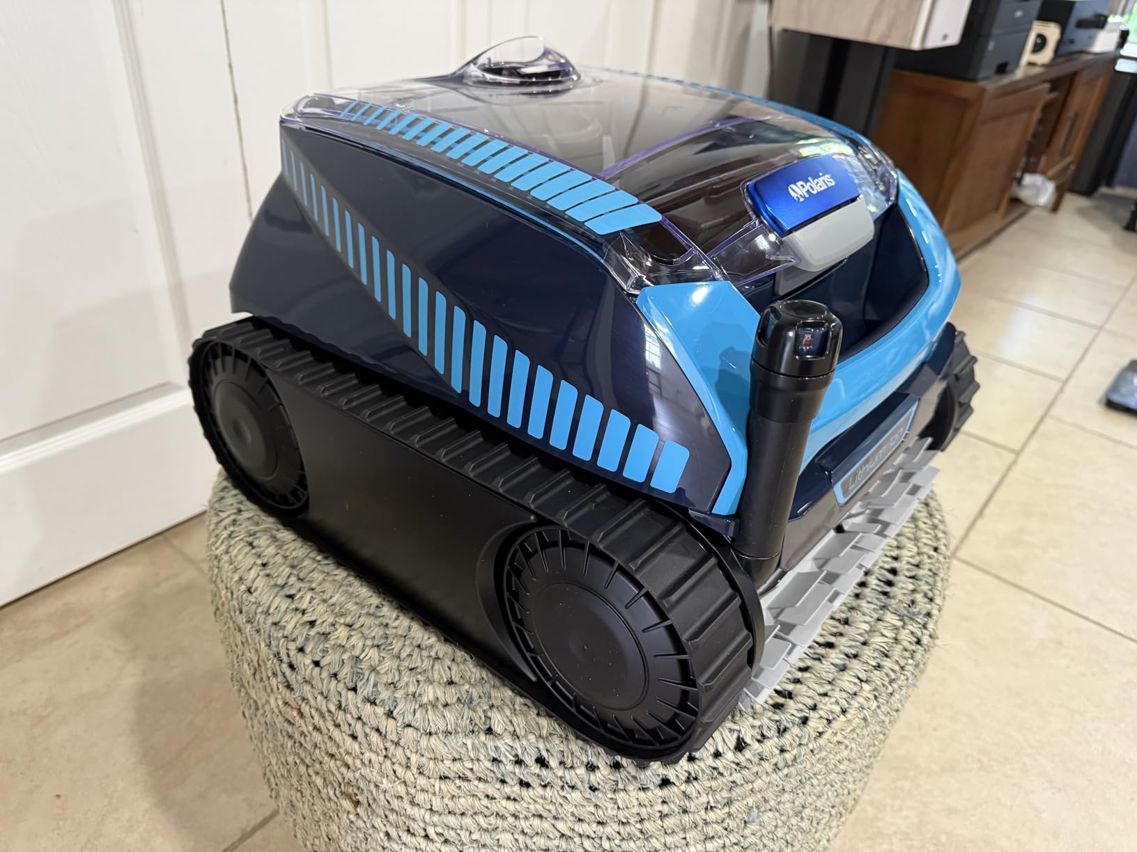 Polaris Freedom Plus Cordless Robotic Pool Cleaner for In-Ground Pools up to 50 ft, Outdoor Charging Caddy Included, Remote Control Included customer photo 1