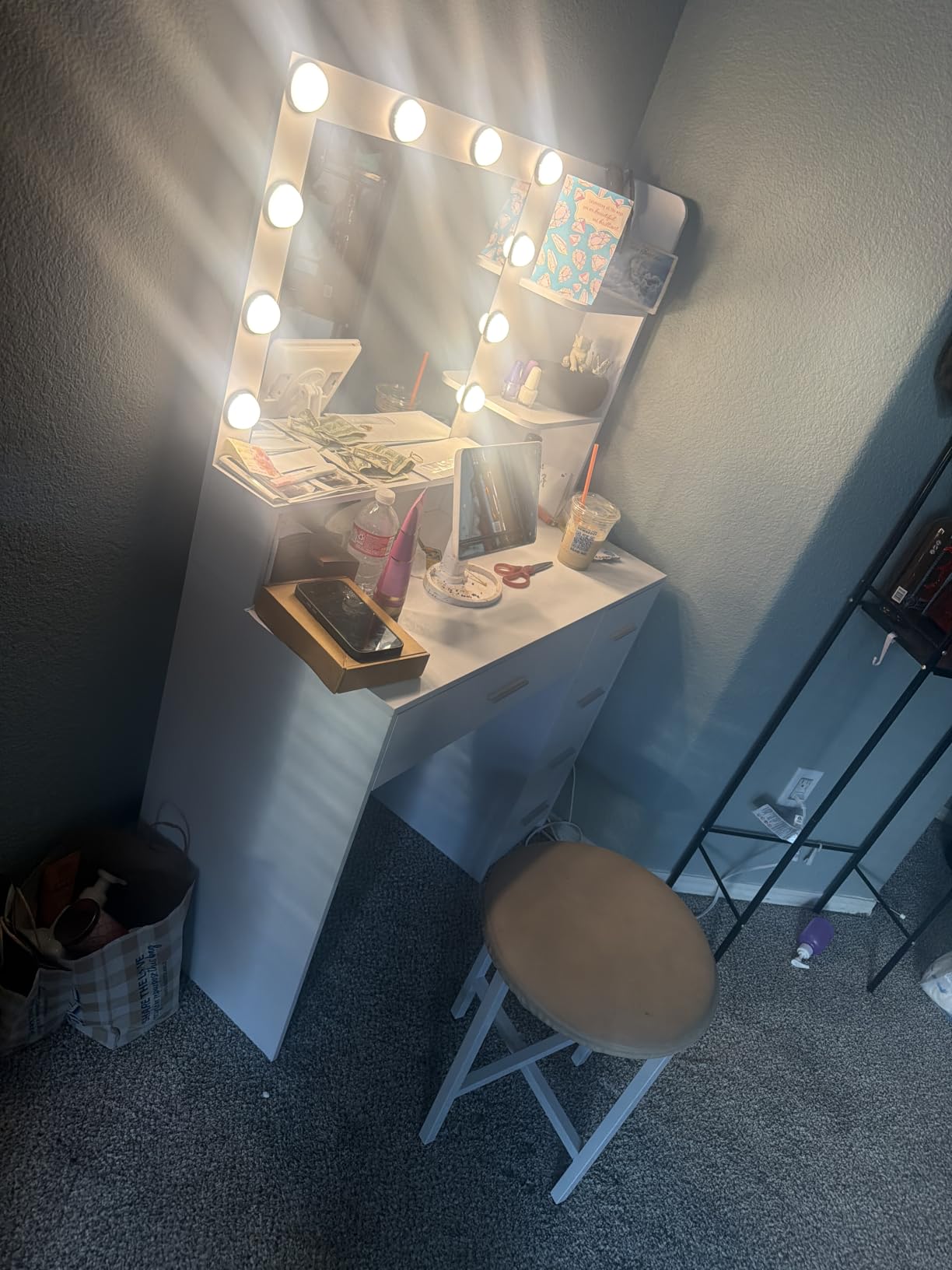 Quimoo Vanity Desk with Mirror & Lights, Makeup Vanity with 5 Drawers & Storage Shelves, White Vanity Table, 3 Color Modes & Adjustable Brightness, Dressing Table, Bedroom customer photo 1
