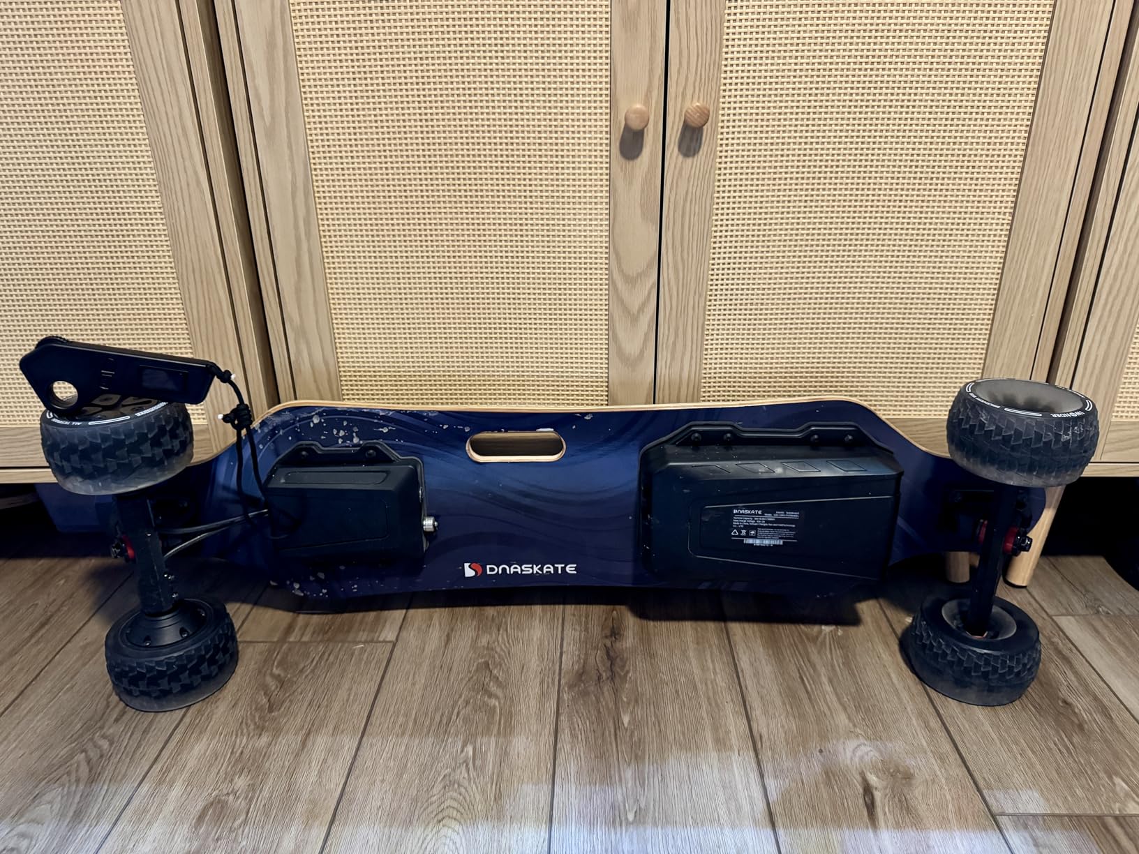 MEEPO V4/V20 Electric Skateboard with Remote, 28 Mph Top Speed, 22 Miles Range, 1200W Hub-Motor, Longboard Skateboard for Adults & Teens customer photo 1