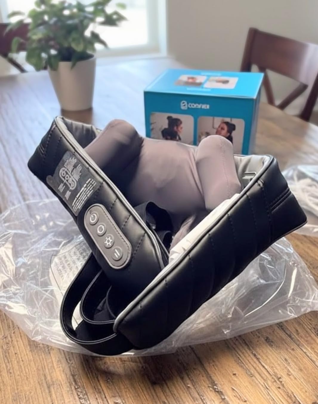 COMFIER Cordless Neck and Shoulder Massager with Heat, Wearable 4D Shiatsu Deep Tissue Kneading for Desk Workers and Drivers, Hands-Free Straps, FSA Eligible HSA Gift,Midnight Black customer photo 2