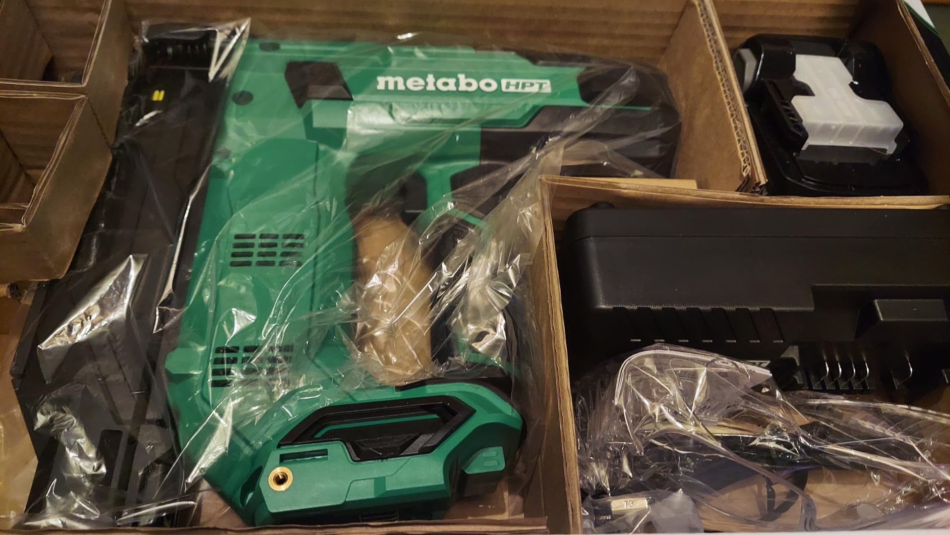 Metabo HPT 18V MultiVolt Compact Cordless Brad Nailer Kit, 18 Gauge Nailer with Power Tool 2.0Ah Lithium Ion Battery, Drives 5/8