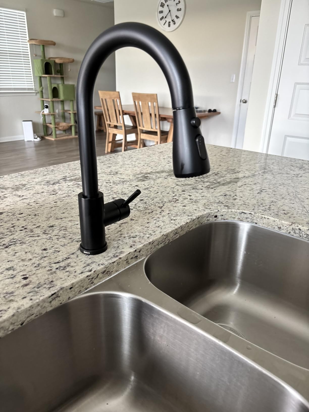 Hiqufet Touchless Kitchen Faucet, Pull Down Sprayer, Brushed Nickel | Hands-Free Motion Sensor, Easy Install, SUS304 Stainless Steel, Lead-Free, High Arc, 3 Spray Modes, 360 Swivel customer photo 1