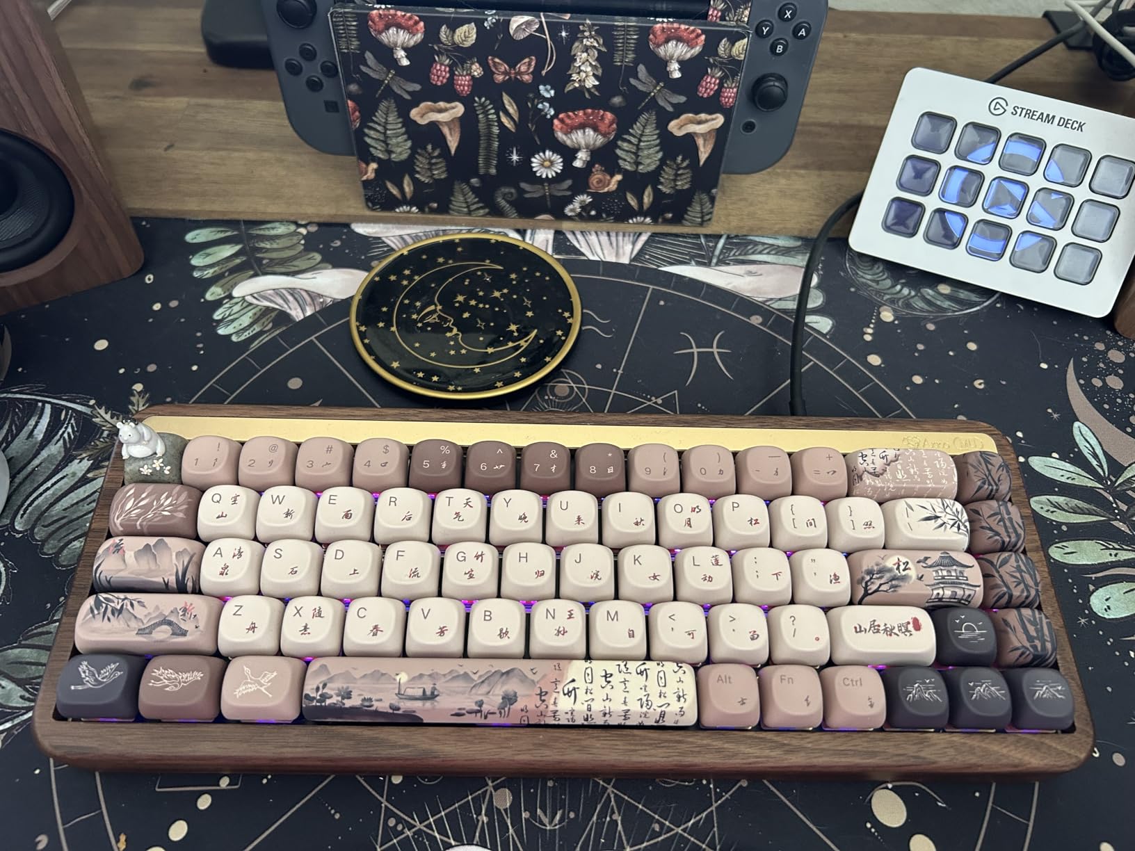 Akko Mechanical Gaming Keyboard with Walnut Wooden Case, MU01 Mountain Seclusion 65% 68-Key RGB 2.4G Wireless/Bluetooth/Wired Hot-swappable Keyboard with PBT Dye-Sub Keycaps for Mac & Win customer photo 2