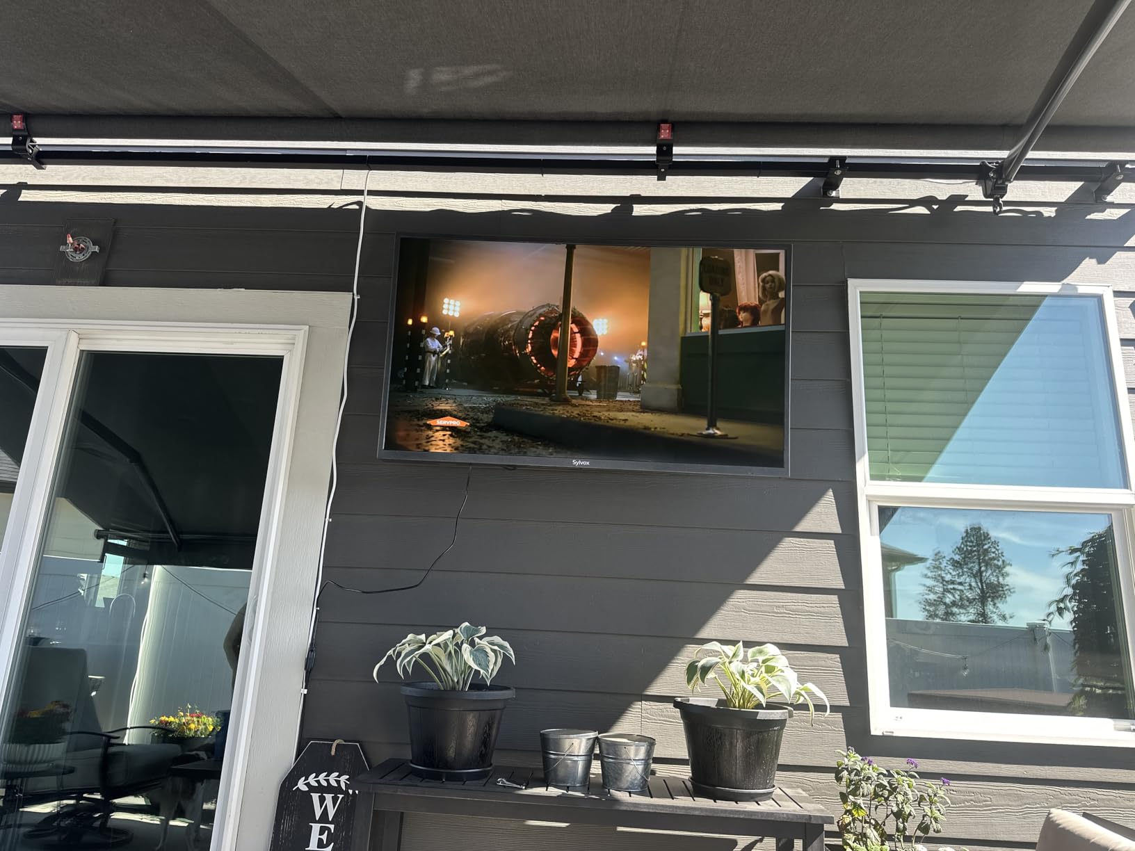 SYLVOX Outdoor TV, 75 inch 2000 nits Full Sun Outdoor TVs, Weatherproof TV | 4K Smart, IP56 Waterproof, Sunlight Readable, Support Dolby Vision Atmos, for Poolside Backyard Business (Pool Pro 3.0 /2026) customer photo 1