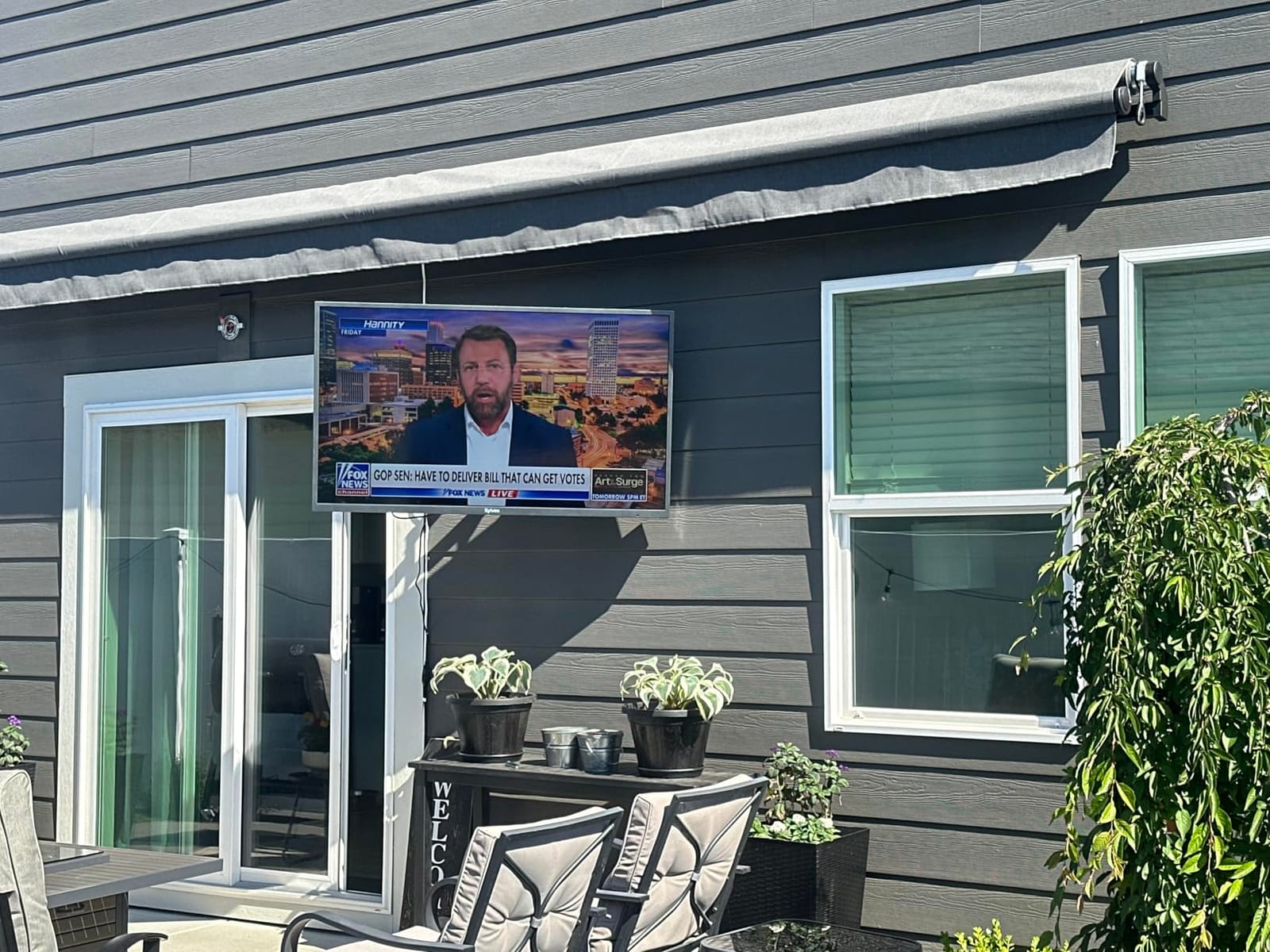 SYLVOX Outdoor TV, 75 inch 2000 nits Full Sun Outdoor TVs, Weatherproof TV | 4K Smart, IP56 Waterproof, Sunlight Readable, Support Dolby Vision Atmos, for Poolside Backyard Business (Pool Pro 3.0 /2026) customer photo 2