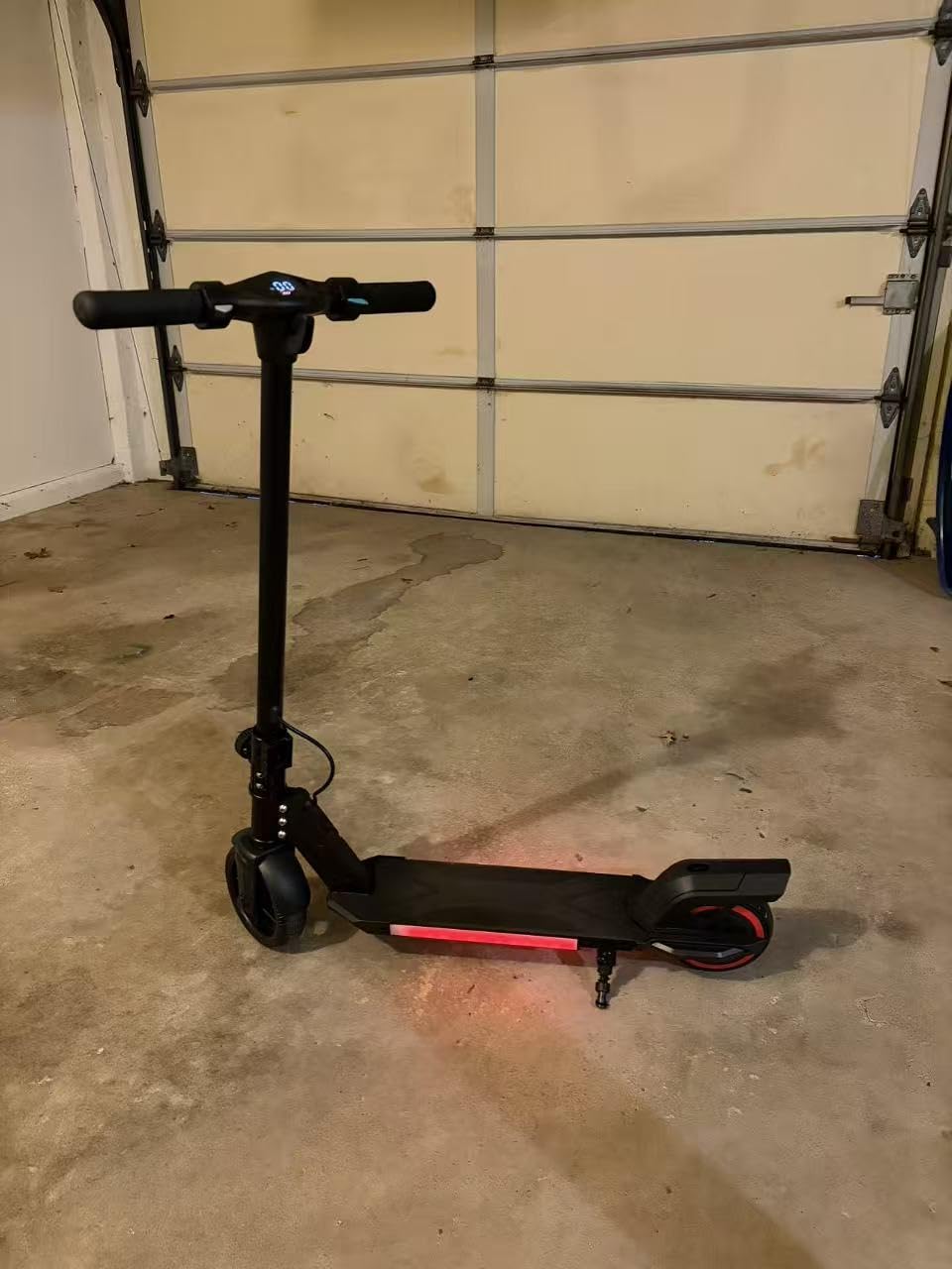 Foldable Electric Scooter for Kids, with Bright Front LED Lights, Shining Pedal, LED Display, Dual Brakes 200W Motor Kids Electric Scooter, UL2272 Certified customer photo 2