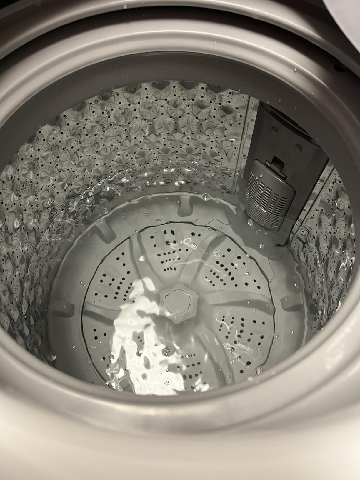 BLACK+DECKER 4.1 Cu. Ft. Top Load Washing Machine with Agitator, BTLW41MW | Full Size Washer with Glass Lid and Stainless Steel Tub, LED Display, 10 Wash Cycles, 120V customer photo 2