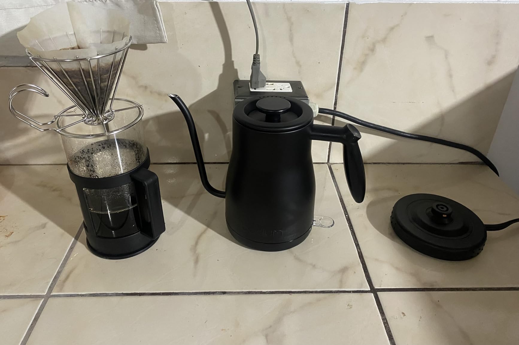Bodum 34oz Bistro Gooseneck Electric Water Kettle, Pour Over Coffee & Tea, Brushed Stainless Steel customer photo 2