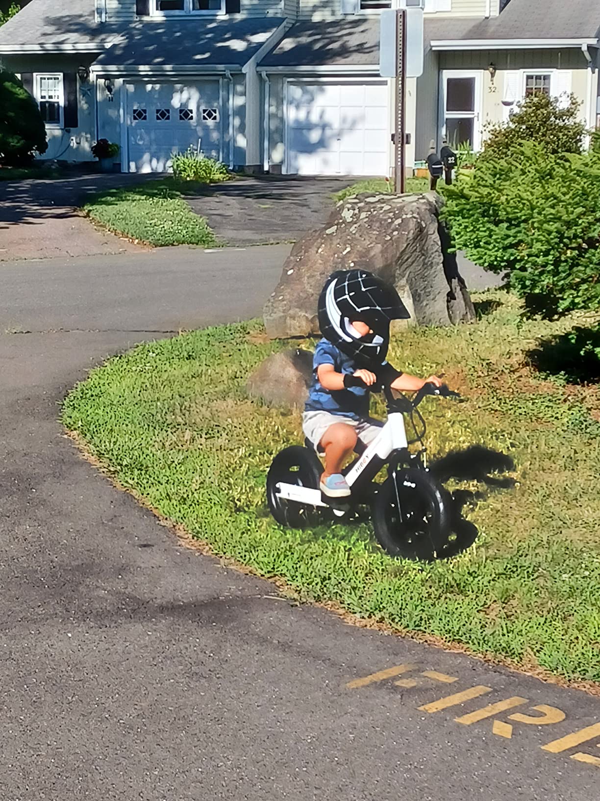 Hiboy Electric Balance Bike for Kids, 12-Inch Tires, 5.6/9 mph, Adjustable Seat, Up to 4.9 Miles, Electric Bike for Kids Ages 3-5 customer photo 2