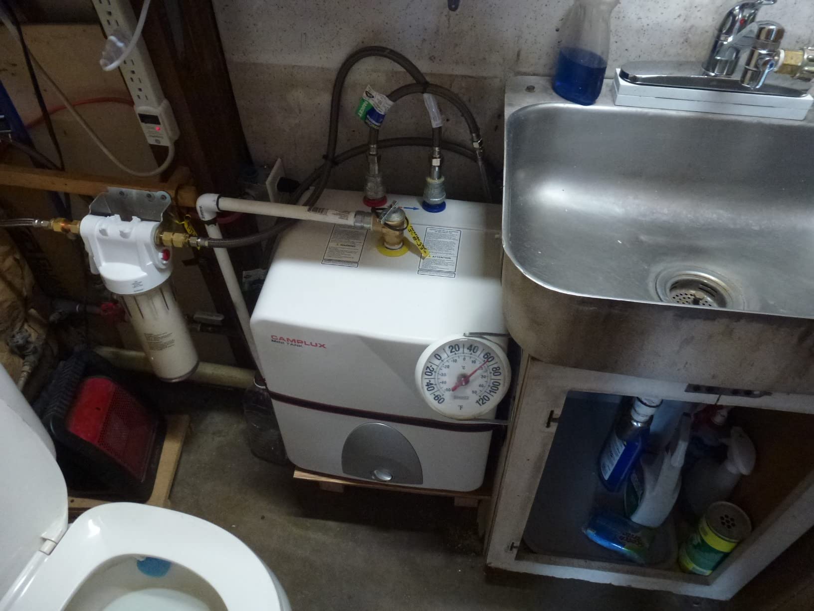 CAMPLUX Hot Water Heaters 18 Gallon, Electric Water Heater 120V 1500W, Come with Reliable T&P Relief Valve, Built-in Anode Rod for Tank Water Heaters, UL Listed ME200B customer photo 2