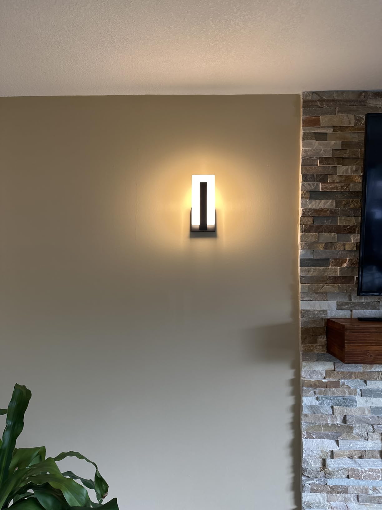 Joosenhouse Modern LED Wall Sconces Up and Down Wall Mount Light Black 3000K Warm White Wall Lights Set of 2, Indoor Wall Lighting for Hallways, Bedrooms, Hallways, Living Room Indoor Wall Lights customer photo 1