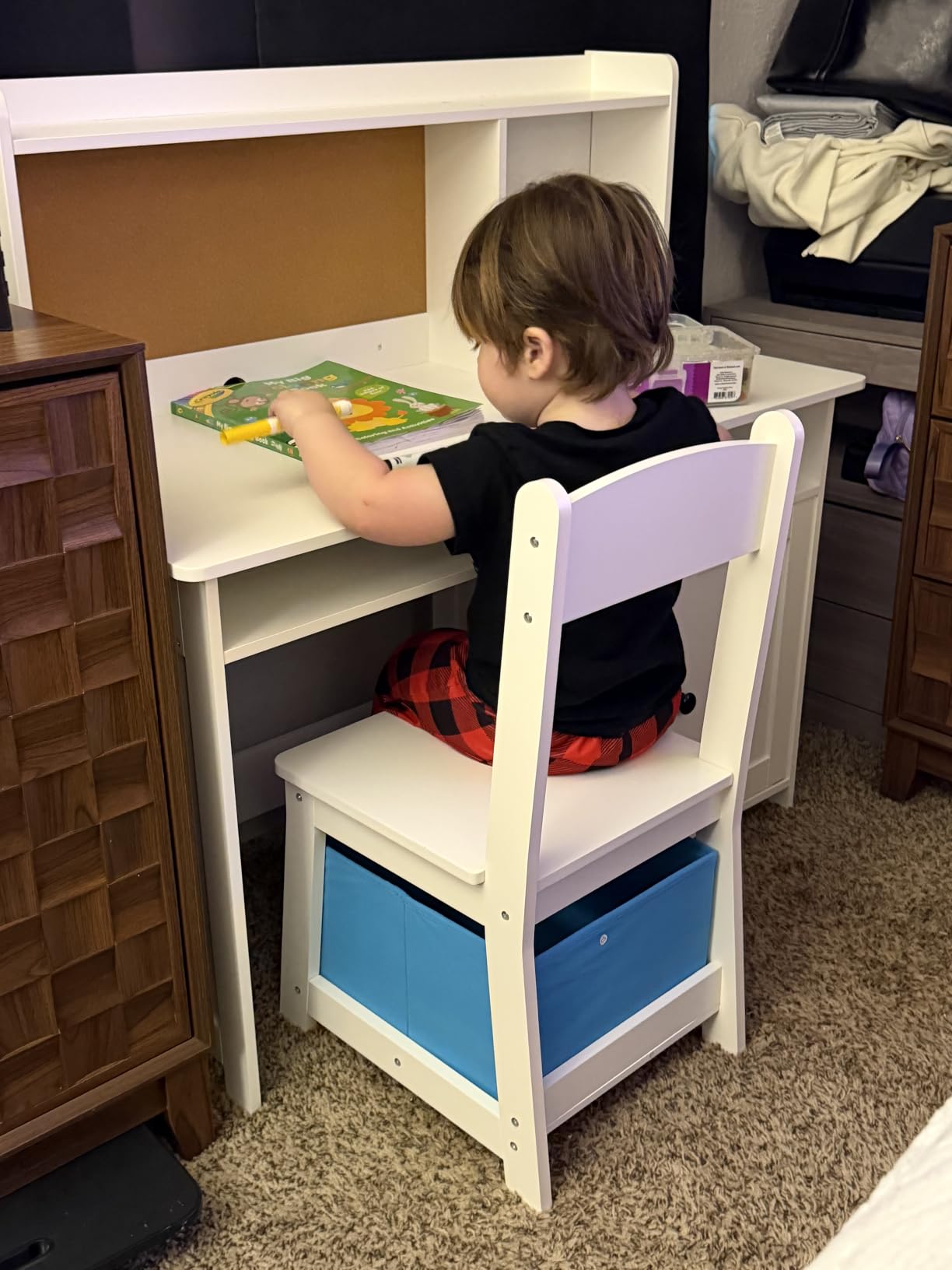 TaoHFE Kids Desk and Chair Set, Kids Desk Chair with Storage, White | Wooden Kids Table and Chairs for Bedroom and Study, Craft Table with Storage Gifts for Boys, Girls to Study, White customer photo 2