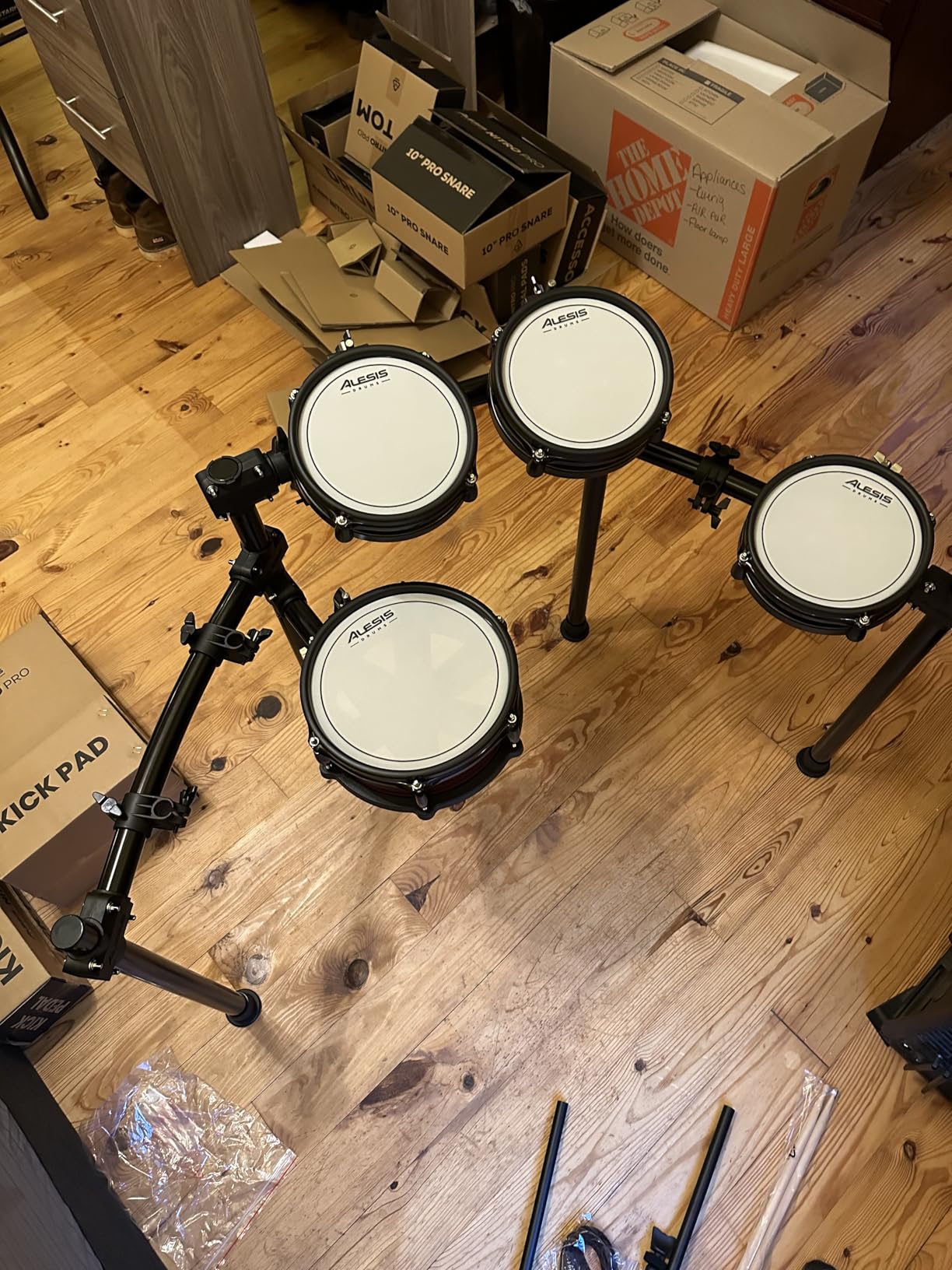 Alesis Nitro Pro Electric Drum Set with Dual-Zone Quiet Mesh Pads, 500+ Authentic BFD Sounds, Bluetooth, Drumeo, USB MIDI, Double Kick Compatible customer photo 1