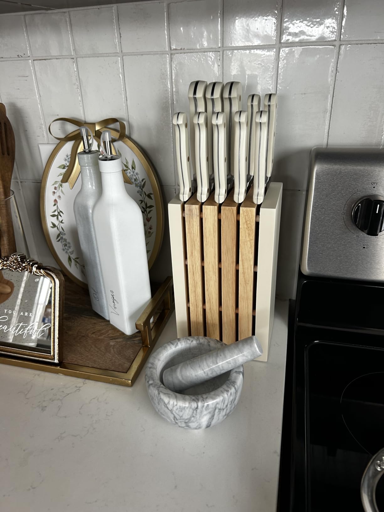 CAROTE 15-Piece Knife Set, Wood Block with Built-In Sharpener, Cream | Stainless Steel Knives, Ceramic Nonstick Coating, Long-Lasting Sharpness, Rust-Resistant, Non-Slip Handles, Dishwasher Safe customer photo 2