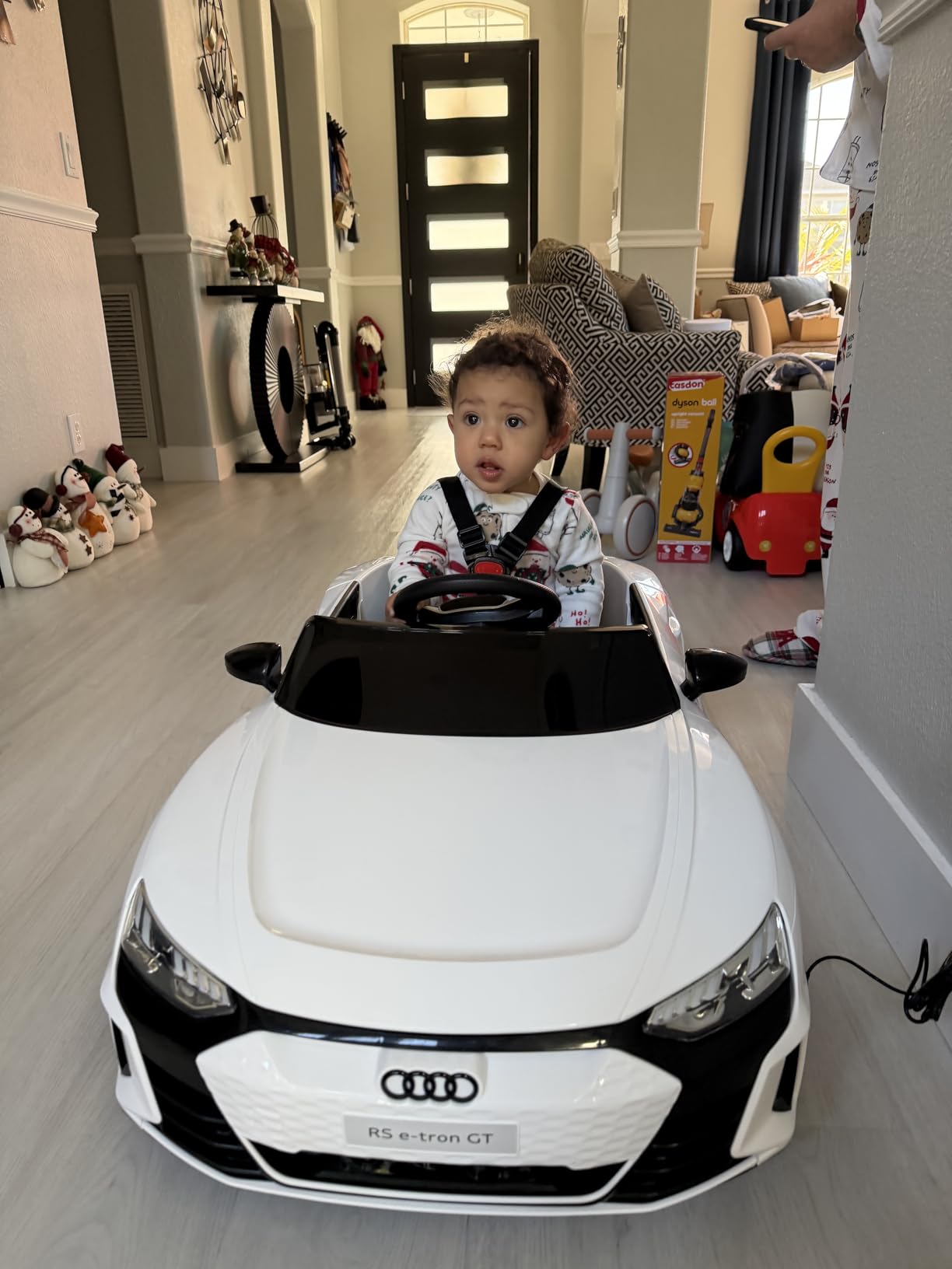 Aosom Licensed Audi RS e-tron GT 12V Ride On Car Truck for Kids Dark Blue | Electric Car Ride On Vehicle, w/Parent Remote Control, Music, Lights, for Toddlers customer photo 1