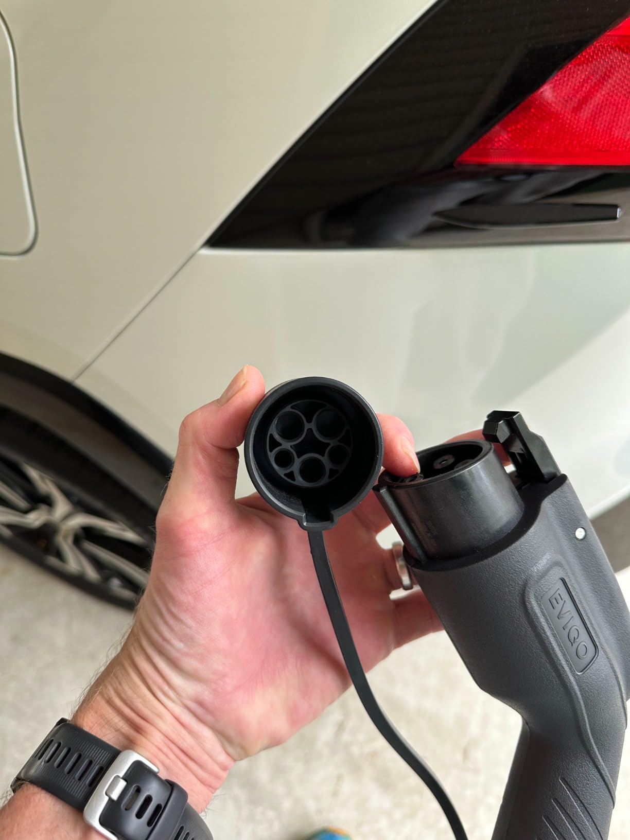 EVIQO Level 2 EV Charger J1772 40A NEMA 14-50 - 240V Wall Charging Station | Plug in, 25ft Cable, WiFi, Smart App, Weatherproof Indoor/Outdoor (IP66, NEMA 4), UL & ETL Certified customer photo 2
