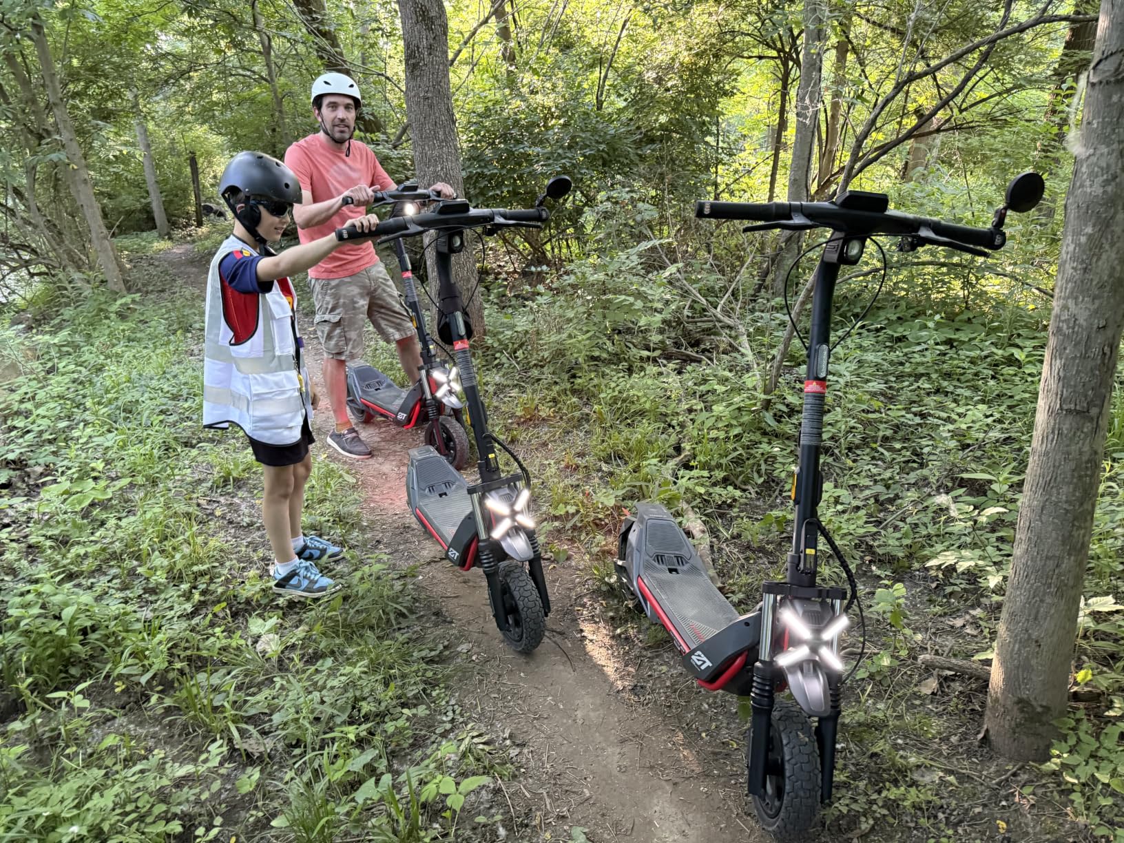 Segway ZT3 Pro Electric Scooter, Up to 24.9 MPH, 43.5-Mile Range, Dual Suspension, Flash Charge, 1600W Peak Motor, Off-Road Scooter for Adults UL Certified (UL2272/2271) customer photo 1