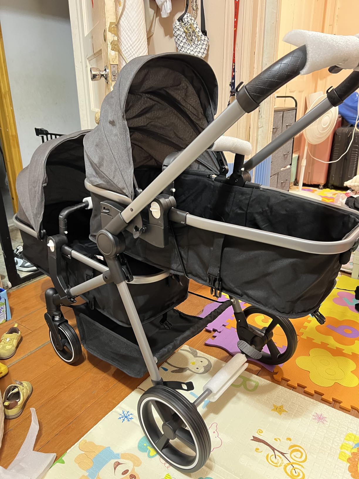 MU Double Stroller, Foldable Twin Tandem Stroller with Adjustable Backrest, Reversible Seat, 5-Point Harness, Storage Basket, Convertible Baby Bassinet for Infant and Toddler, Gray customer photo 2