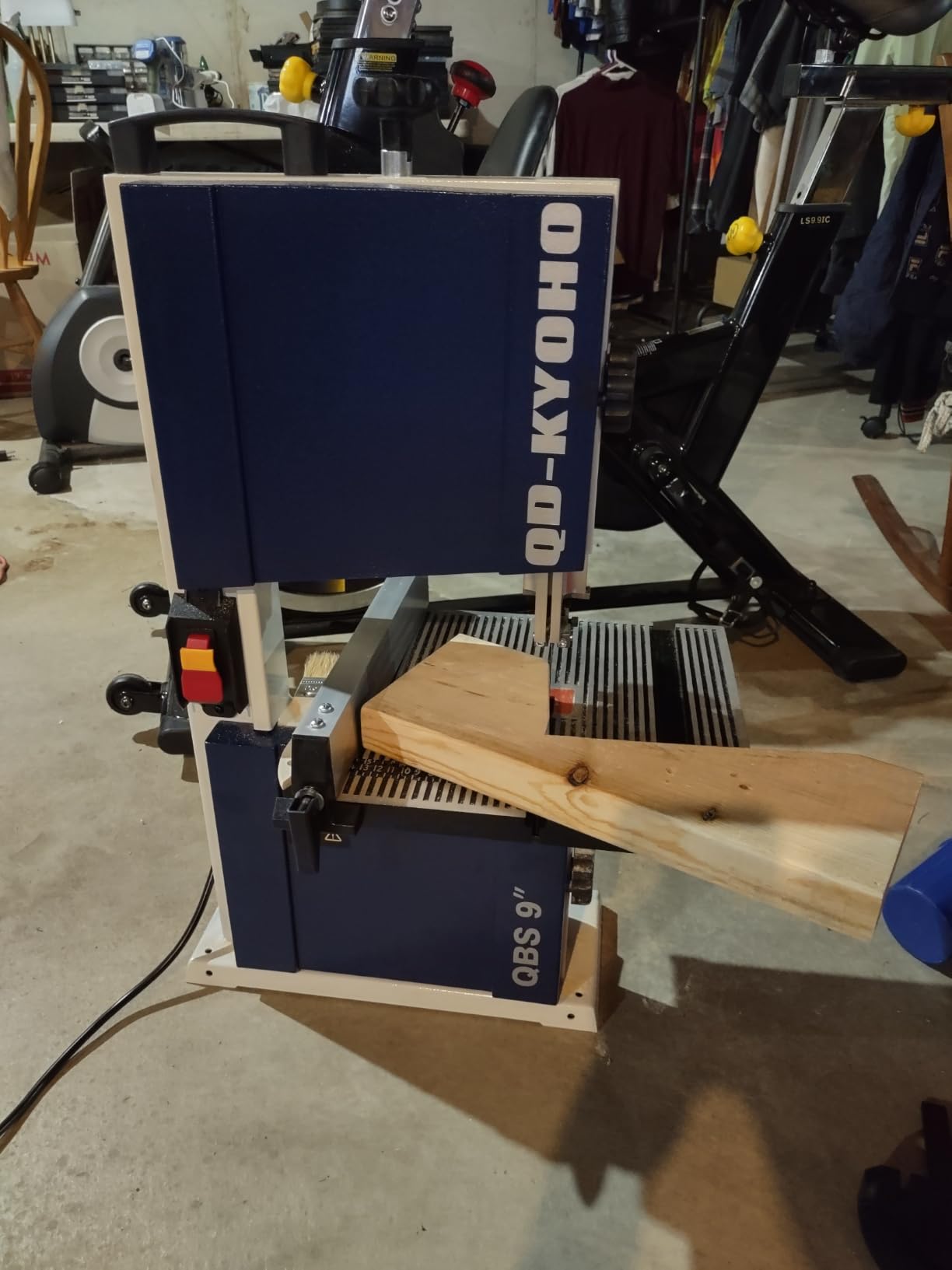 Band Saw, 10-Inch Bandsaw for Woodworking, 1515 & 3280 FPM Dual-Speed Bandsaw, 1/2 HP, 120 V 5.3-Amp Motor, Band Saws with Double-Sided Fence Assembly, Steel Bandsaws with Miter Gauge customer photo 2