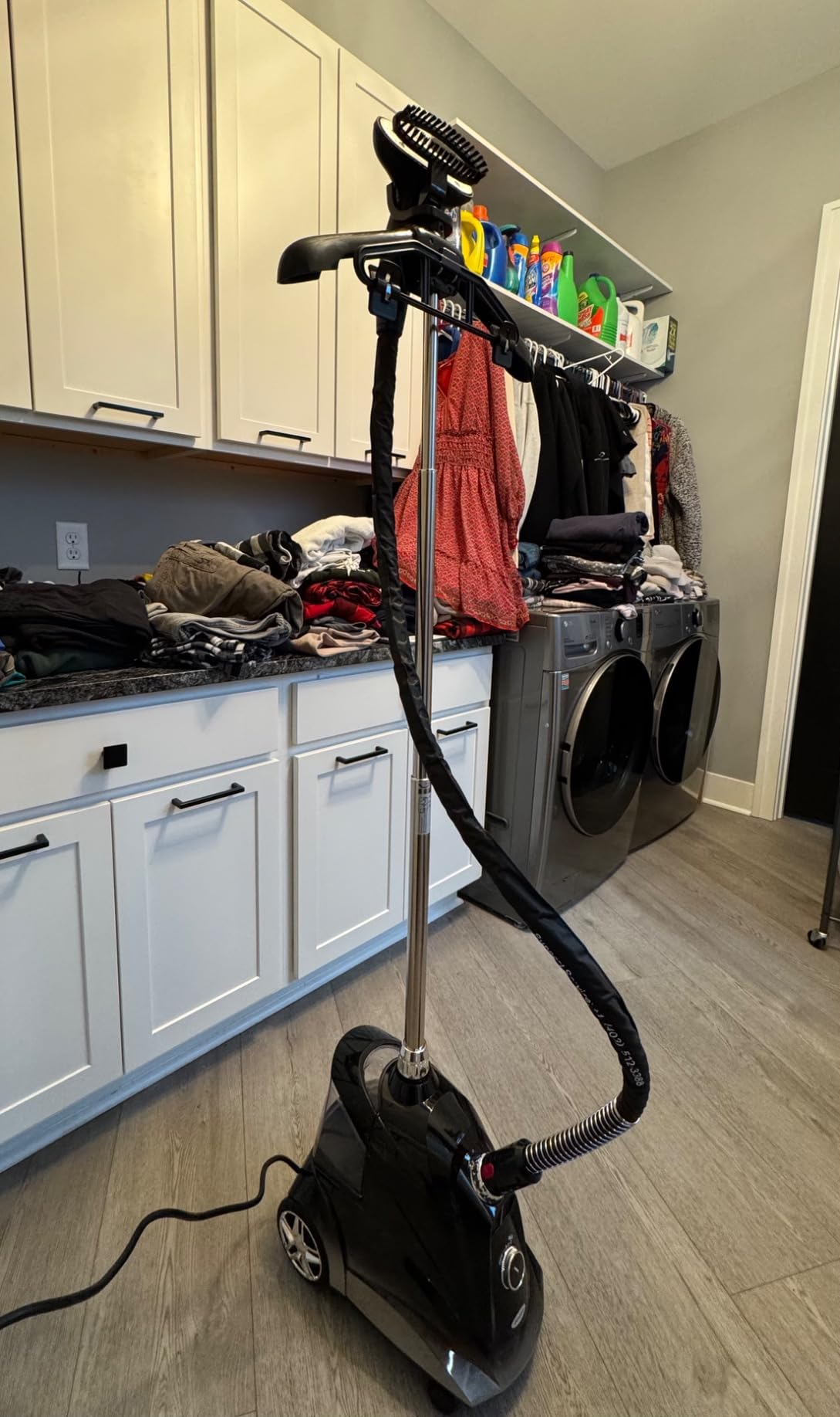 Steamer for Clothes, Jenaely 1500W Standing Garment Steamers, 35s Fast Heat-up, 80 Mins of Continuous Powerful Steam with 2.8L Water Tank, Pants Clip & Children's Clothing Hanger customer photo 1