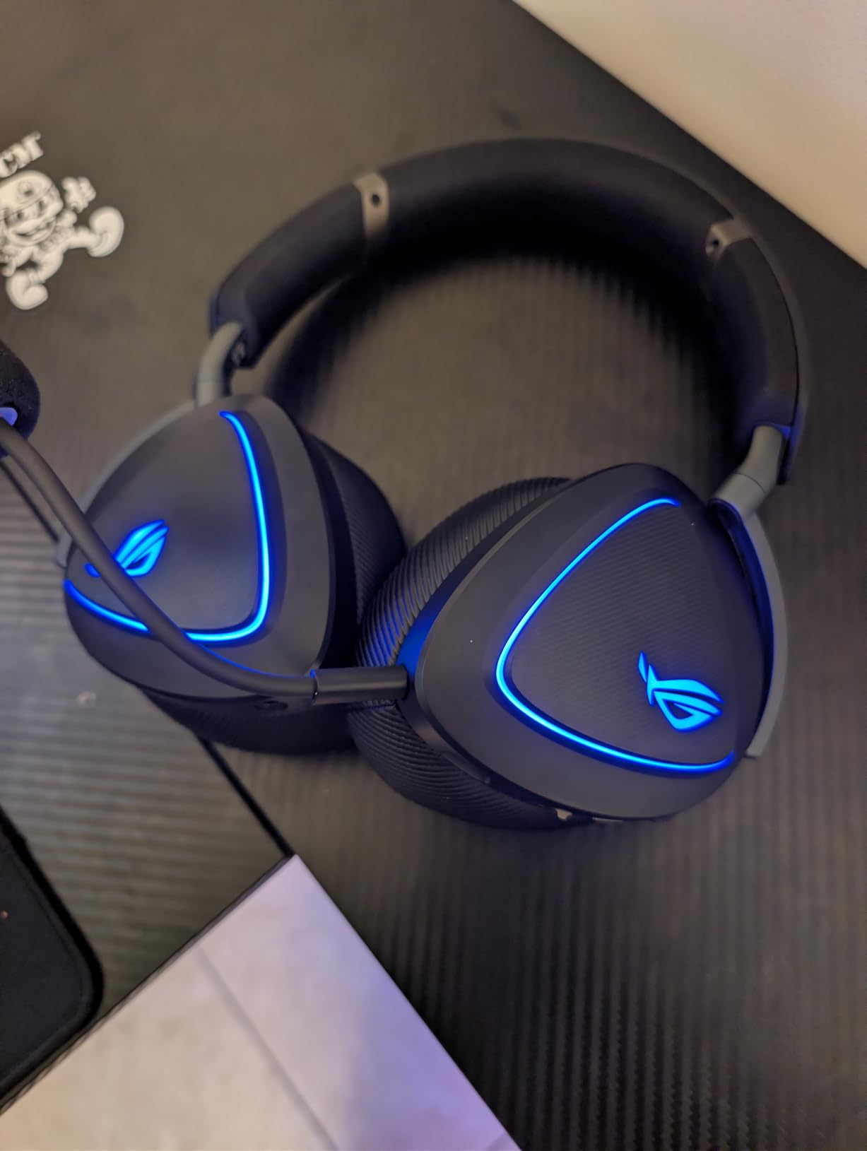ASUS ROG Delta II Wireless Gaming Headset with Detachable Mic – Black customer photo 1