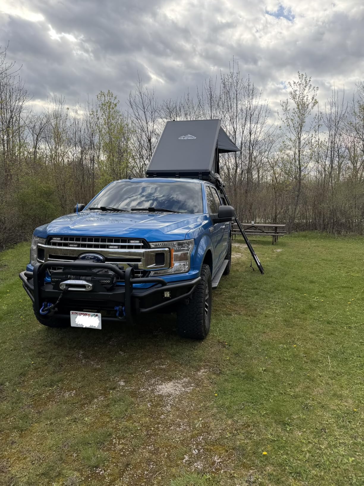 WildFinder Rooftop Tent, Hard Shell Roof Top Tent for Jeep SUV Truck Van customer photo 1