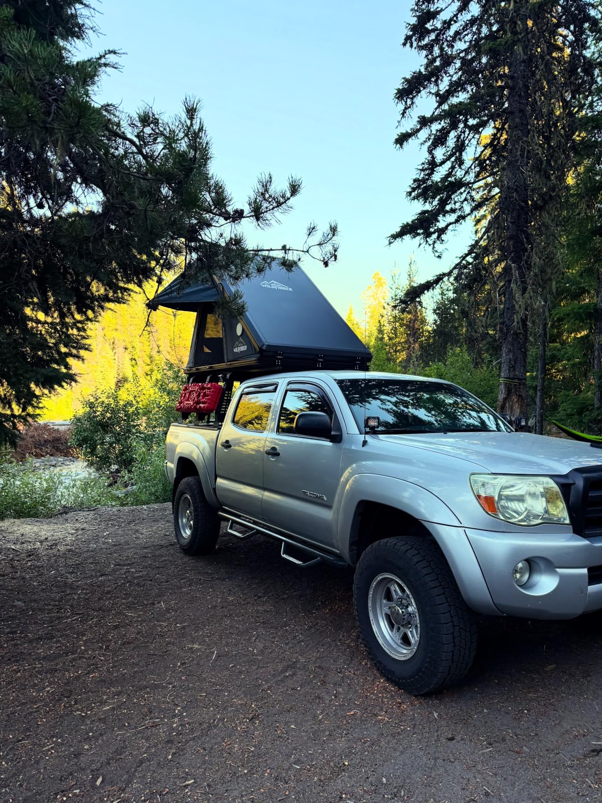 WildFinder Rooftop Tent, Hard Shell Roof Top Tent for Jeep SUV Truck Van customer photo 2