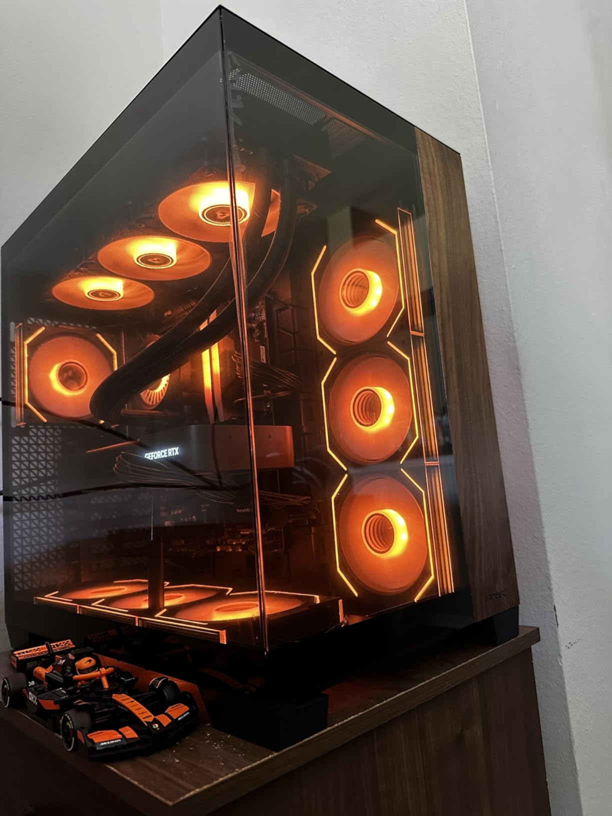 CORSAIR RM1000x ATX 3.1 PCIe 5.1 1000W Power Supply - Black | Native 12V-2x6 Connector, Fully Modular, Low-Noise, Cybenetics Gold, NA customer photo 1