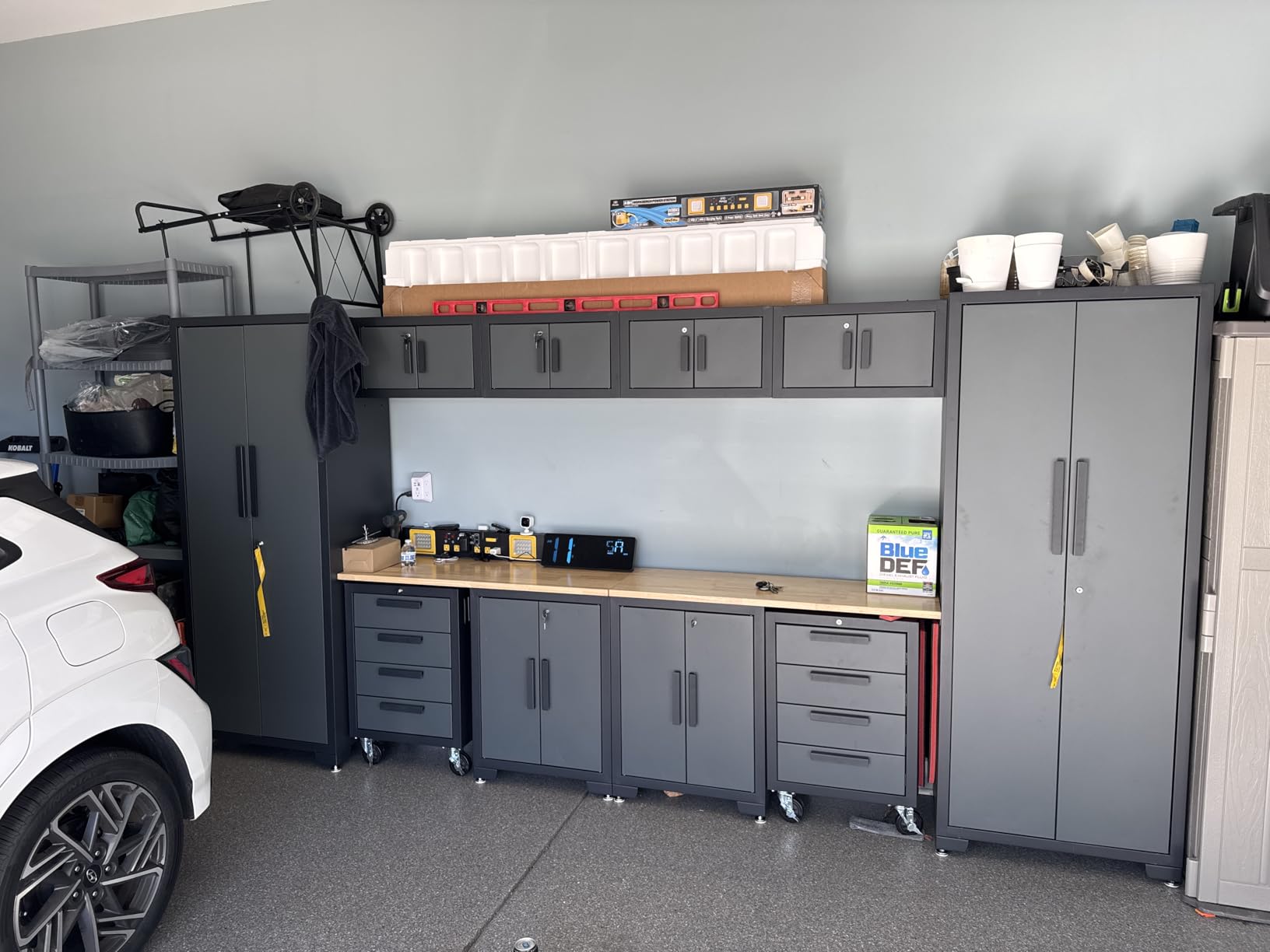 Torin 12 Piece Garage Storage Cabinet System, Workshop Cabinet Set in Black | Included Workshop Tool Organizer Chest with Lockers, Shelves and Wood Workbench, Black/Grey customer photo 1