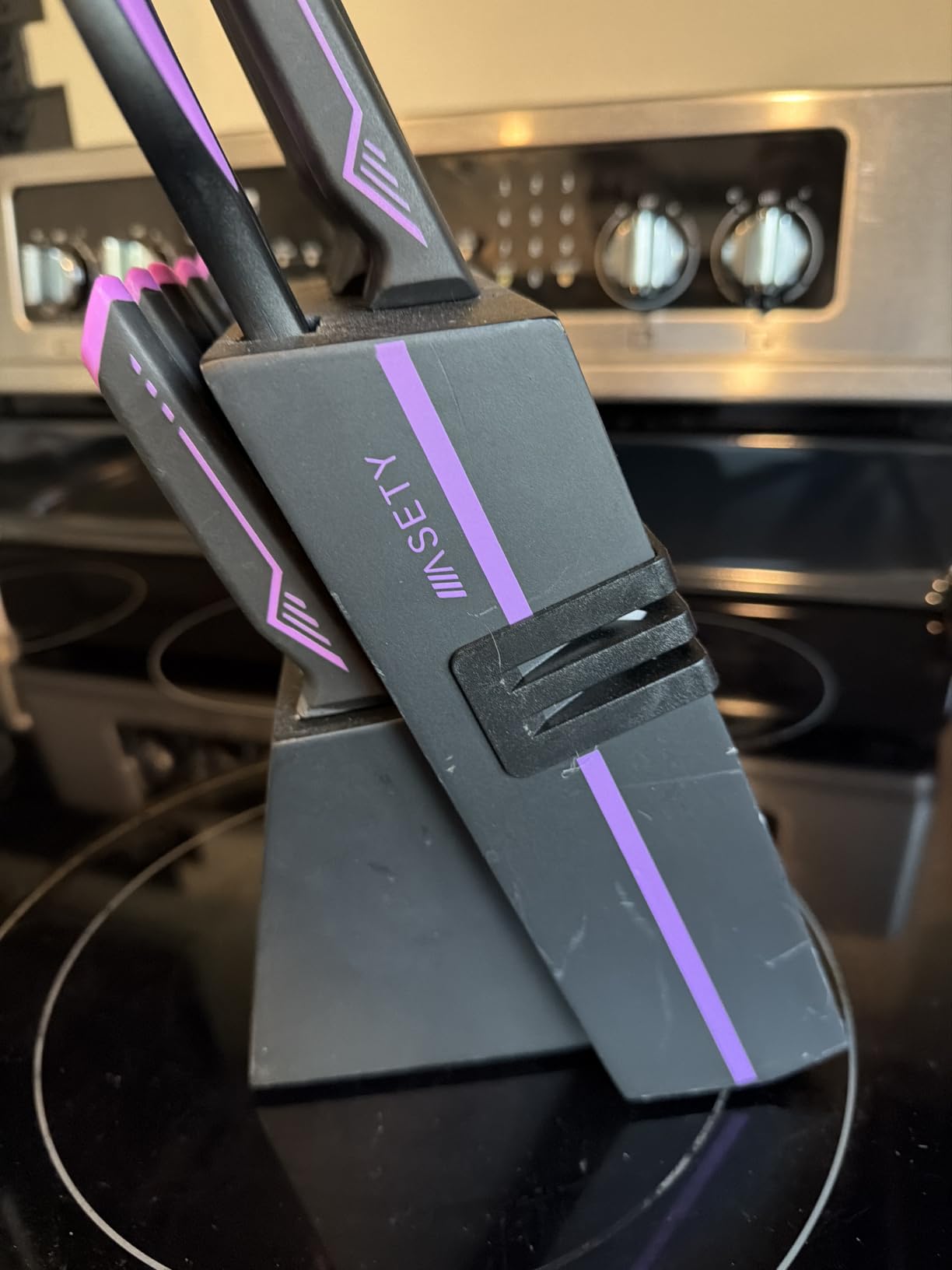 ASETY Knife Set, 15 PCS Kitchen Knife Set with Built-in Sharpener Block | Razor Sharp, Dishwasher Safe knives, Stainless Steel Knife Block Set, Ergonomic Non-Slip Handle, Elegant Box for Men Women customer photo 1