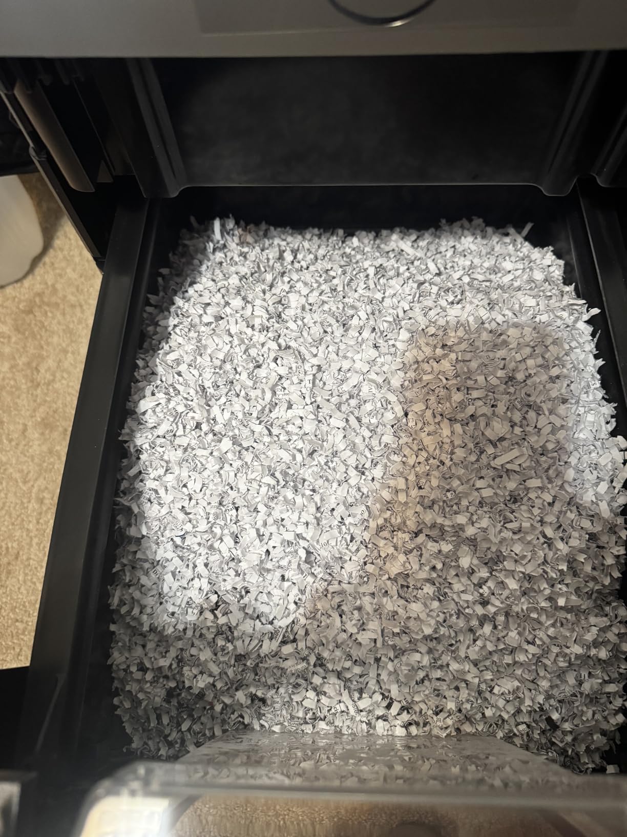BONSEN 300-Sheet Auto Feed Cross-Cut 2-in-1 Paper Shredder for Office, 60-Mins Heavy Duty Shredder, P-4 High Security, 58dB Super Quiet, 8.2-Gal Pullout Bin, Casters customer photo 1