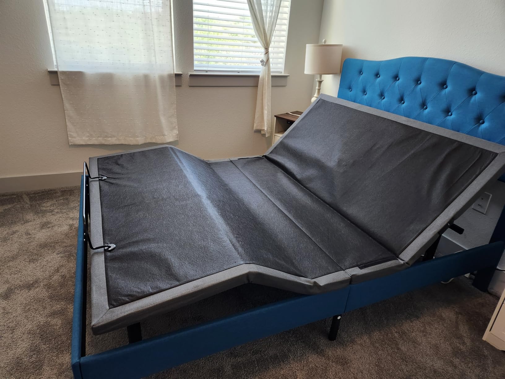 Amada Split King Adjustable Bed Frame with Massage, Adjustable Bed Base with 4 USB Ports & Under-Bed Nightlight, Head & Foot Incline, Electric Base with 4 Height Options, 01B-SK1 customer photo 1