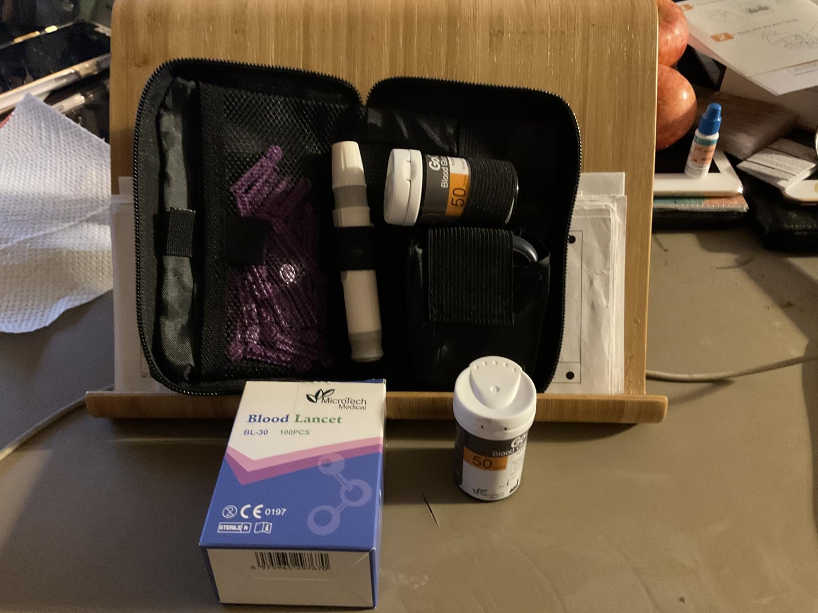 MicroTech Blood Glucose Monitor Kit 100 Strips & Lancets, No Coding, 500 Storage, Wider HCT for Family customer photo 2