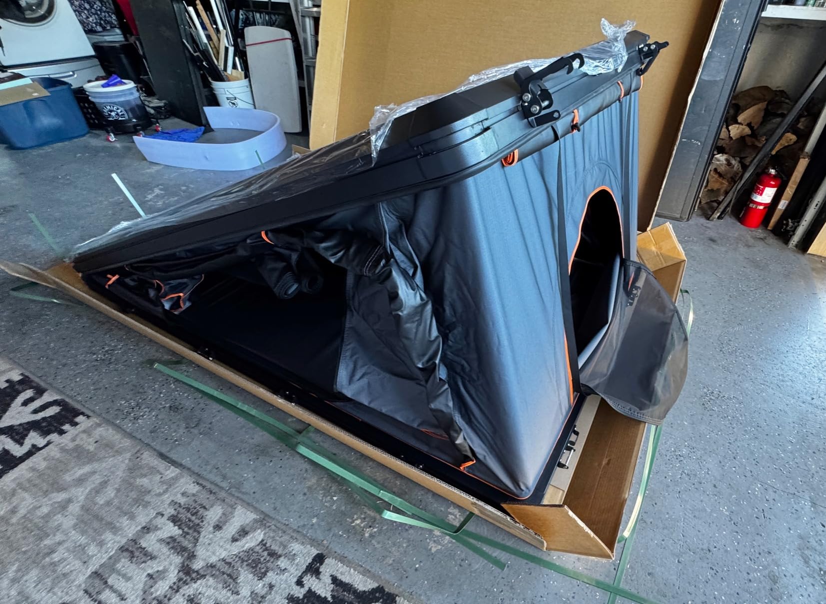 Alumnimun Rooftop Tent Hard Shell with Winter Insulation, Pop Up 2 Person Roof Top Hardshell for Camping Truck Van Suitable for Jeep SUV Car customer photo 1