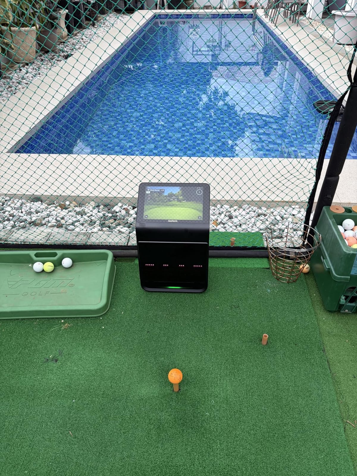 Garmin Approach® R50, Premium Golf Launch Monitor & Simulator | Colorful 10