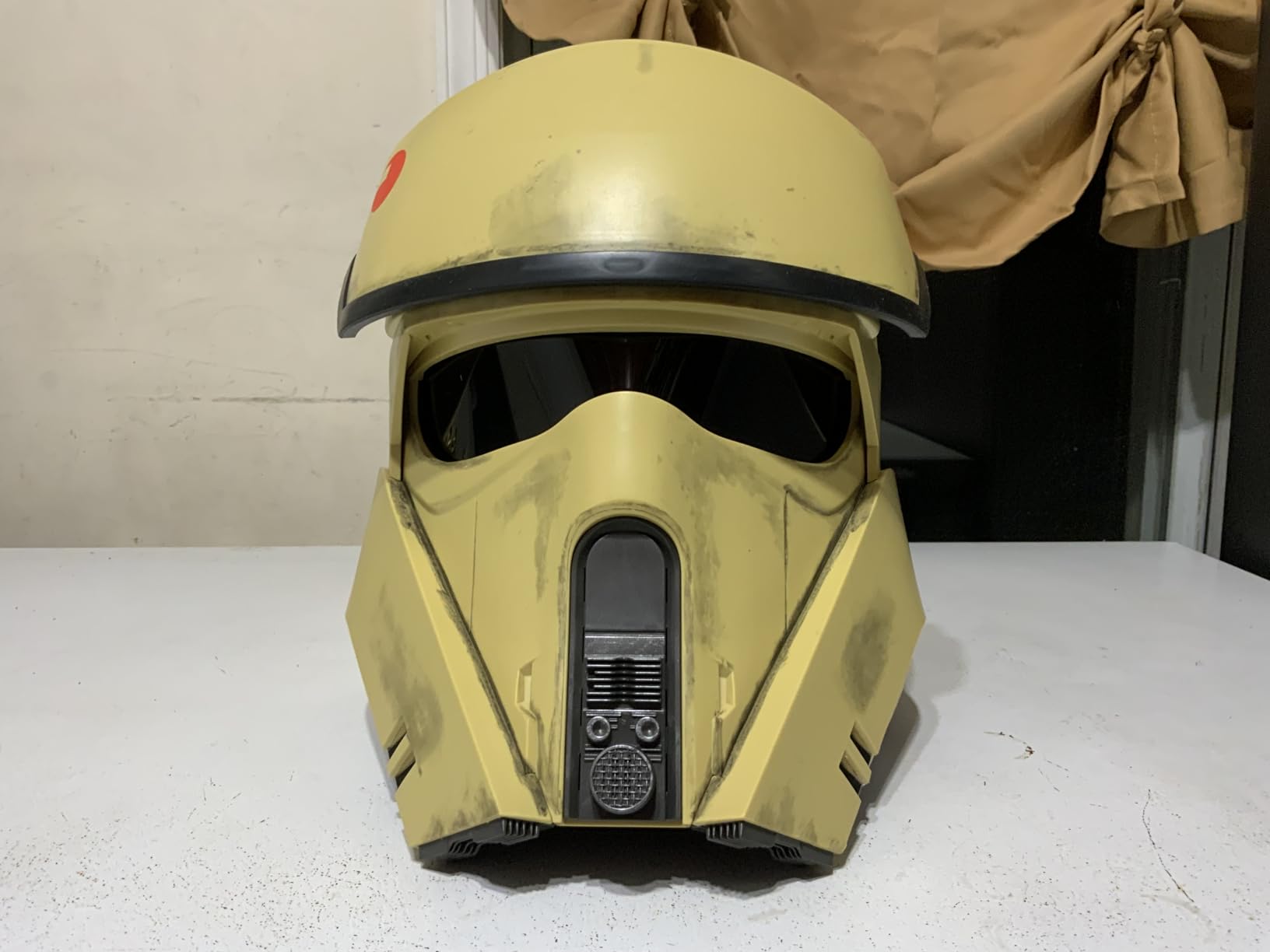 STAR WARS The Black Series Imperial Death Trooper Premium Electronic Helmet, Rogue One: A Story Roleplay Item for Ages 14 and Up customer photo 1