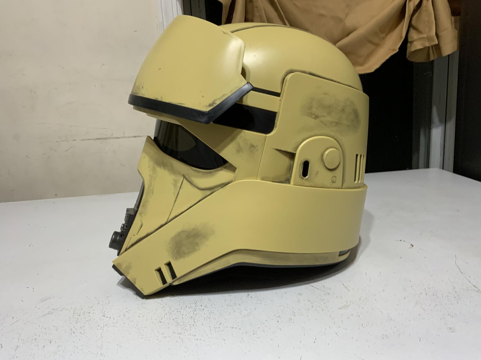 STAR WARS The Black Series Imperial Death Trooper Premium Electronic Helmet, Rogue One: A Story Roleplay Item for Ages 14 and Up customer photo 2