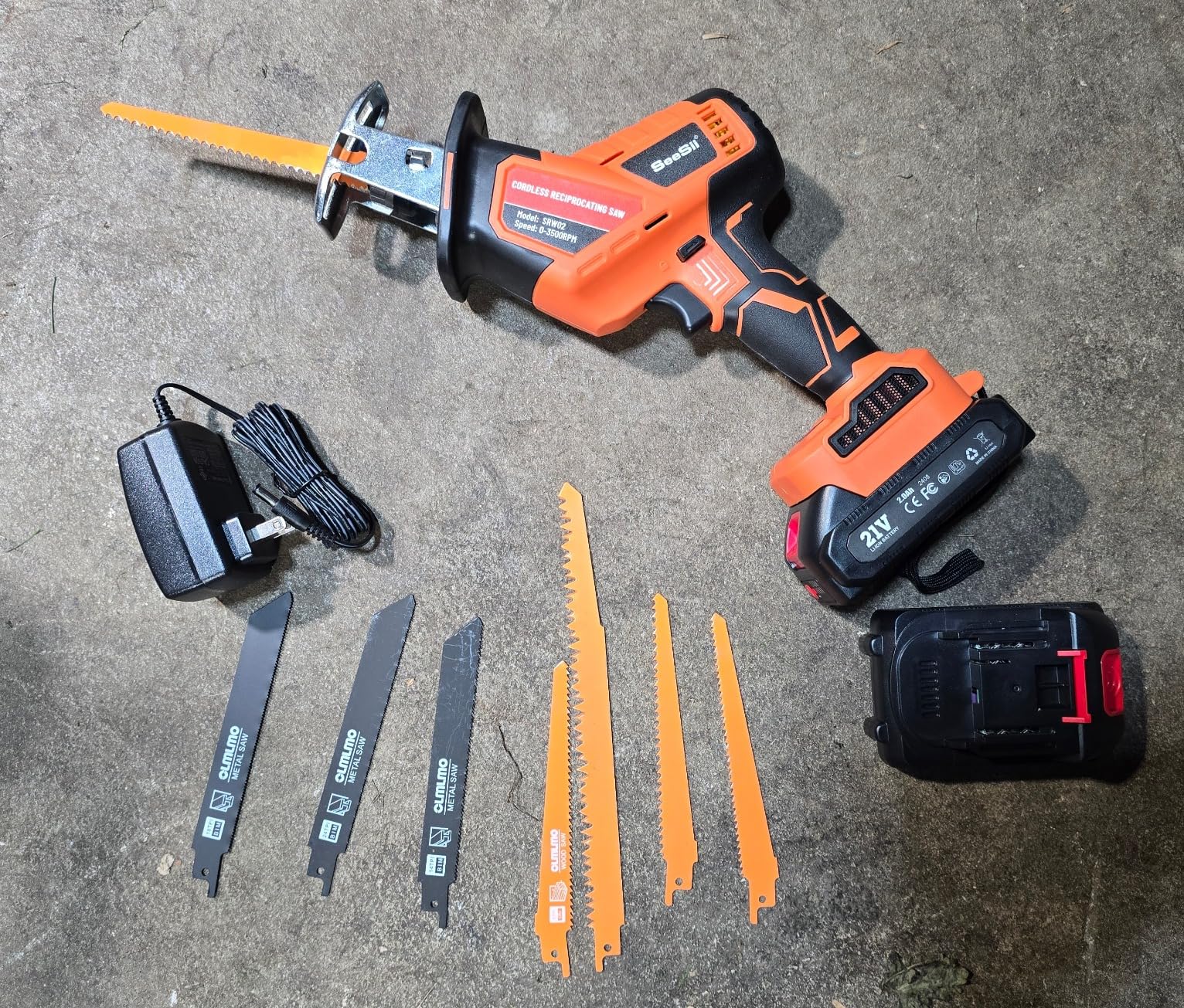 SEESII Reciprocating Saw Cordless with 2 x 4.0Ah Batteries | Variable Speed 3500 RPM Brushless Motor with 6 Saw Blades, LED Light, Tool-Free Blade Change, Portable for Wood PVC Cutting customer photo 1