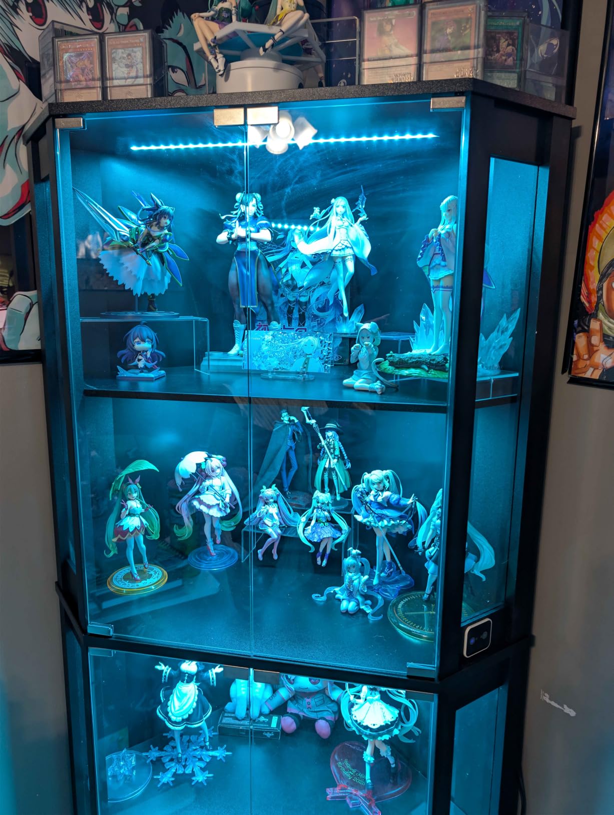 BROTTAR Lighted Corner Display Cabinet with Glass Doors for Collectibles customer photo 1