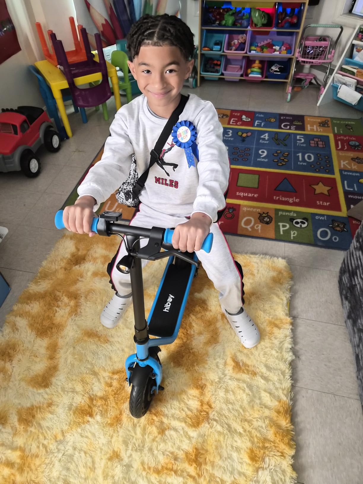 Hiboy Q2 Lite Electric Scooter for Kids w/Seat, 3-Speed, Brake, Ages 4-10 | UL 2272 Certified, Powerful 100W Motor up to 9.3 MPH & 5-Mile Range, LCD Display, LED Neon & Brake Lights customer photo 2