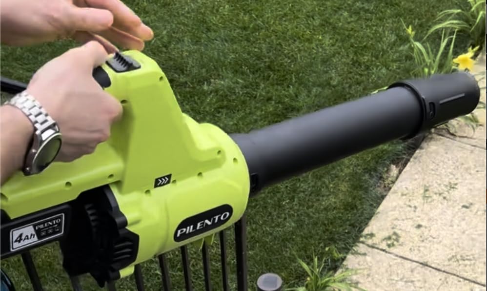 Cordless Leaf Blower with 2 x 4.0Ah Batteries and Fast Charger, 20V customer photo 2