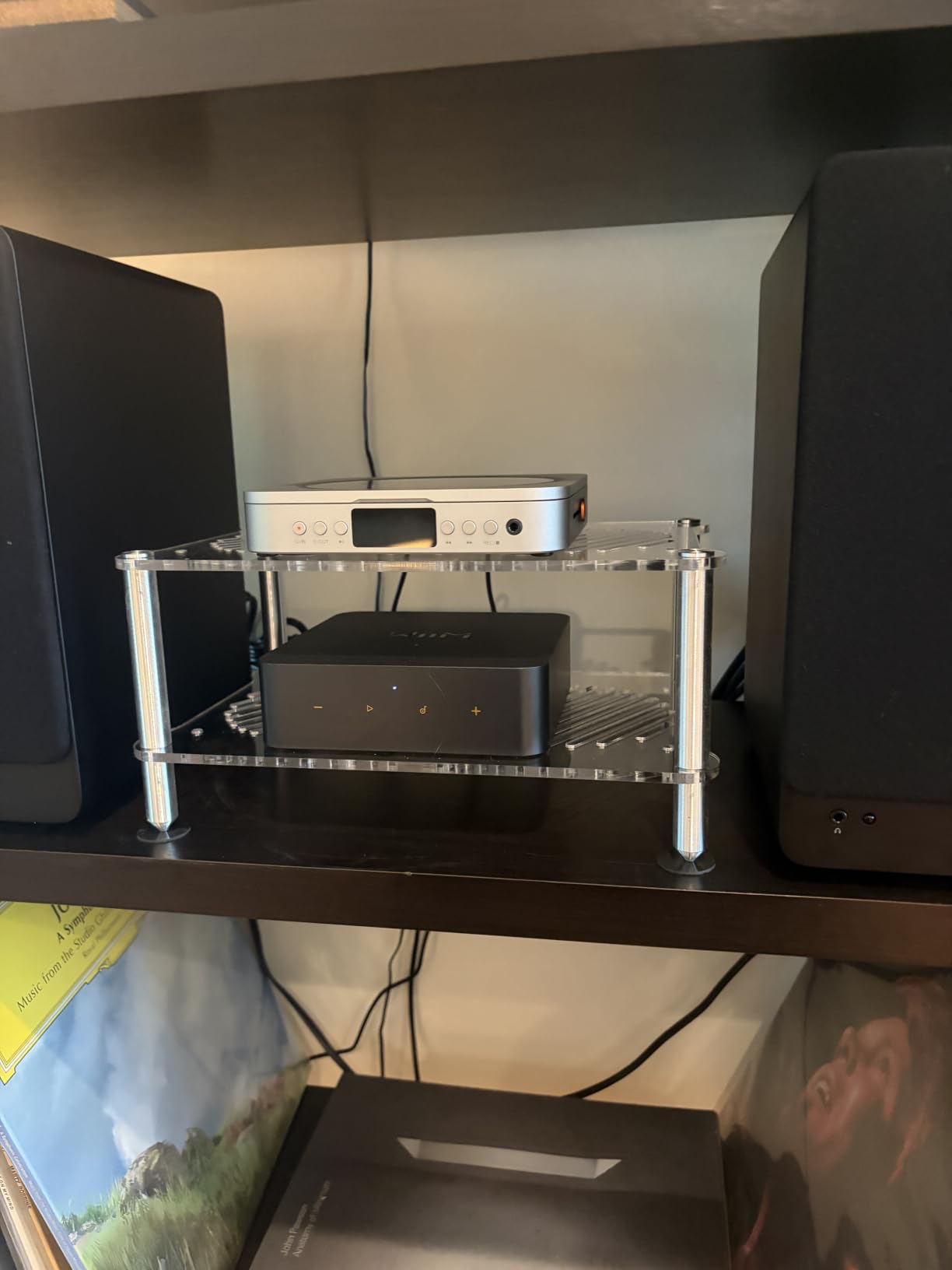 Fosi Audio Acrylic Amplifier Rack for Cooling Fan, Sturdy Audio Equipment Rack for Home Theater, HiFi and AV Component Rack, Ventilated Speaker Stand for Studio and Audio Devices customer photo 2