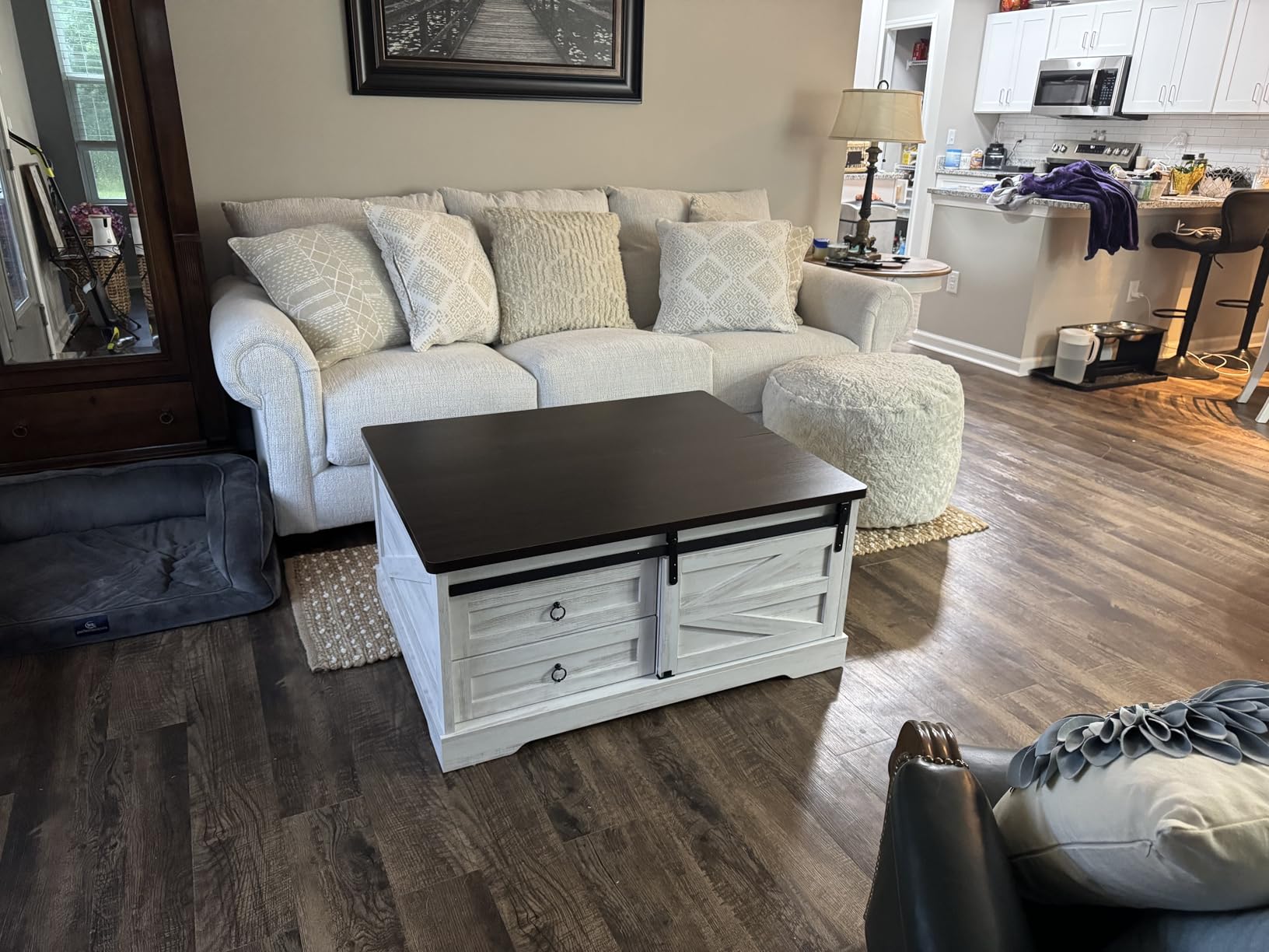 Itaar 39.4'' Lift Top Coffee Table with Storage, Farmhouse Coffee Tables for Living Room, Square Coffee Table with Large Hidden Compartment & 2 Drawers & Adjustable Shelves, Vintage White+Walnut customer photo 2