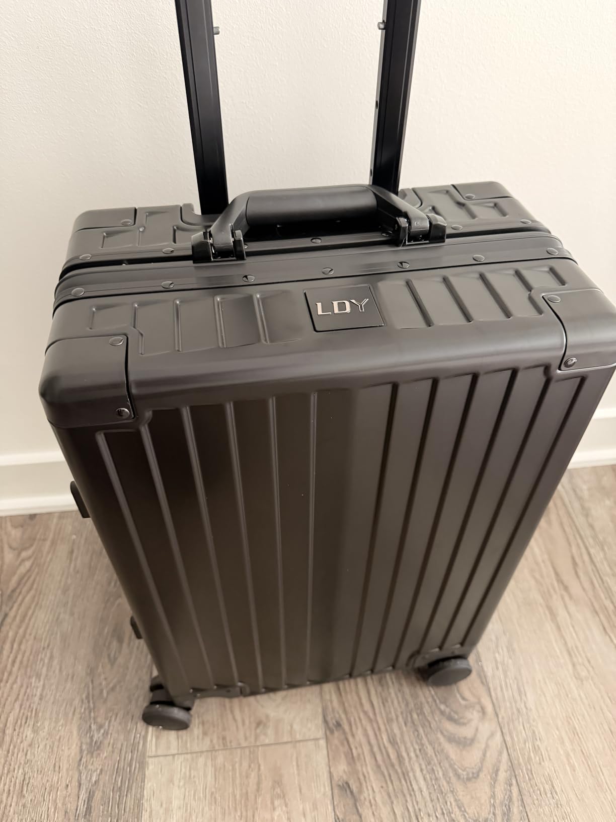 UrbanExplorer All Aluminum Carry On Luggage 22x14x9 Airline Approved Heavy Duty Hard Shell Suitcases Zipperless Suitcase with TSA Lock, Black, 20 Inch customer photo 2
